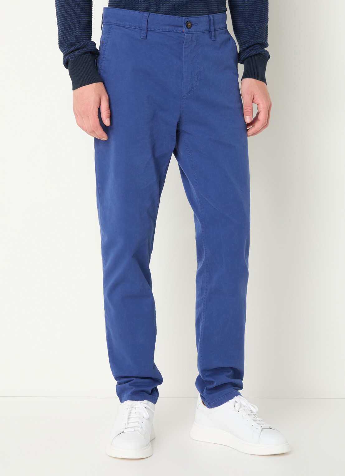 BOSS Tapered fit chino met steekzakken - detail kobaltblauw