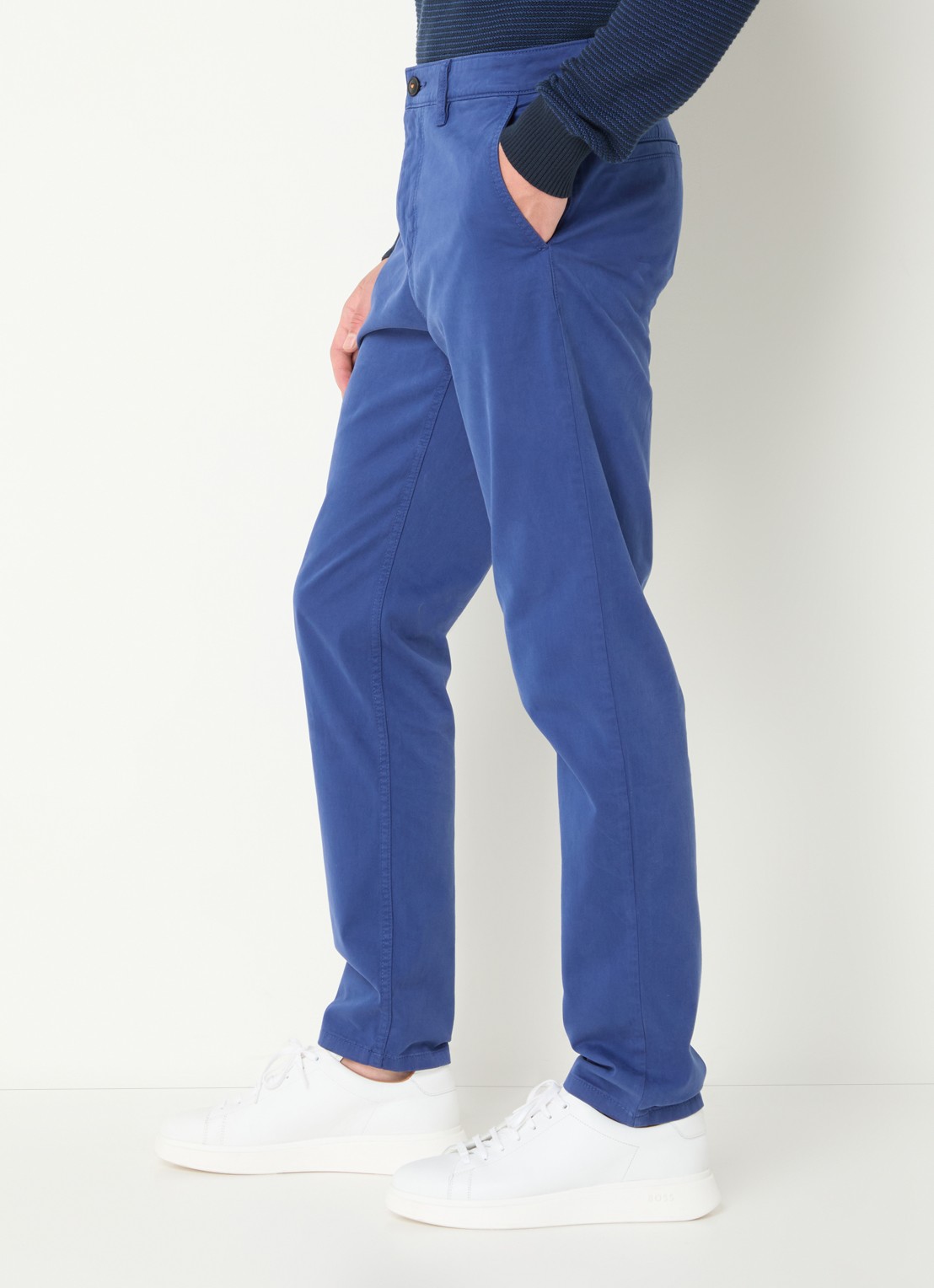 BOSS Tapered fit chino met steekzakken - detail 2 kobaltblauw