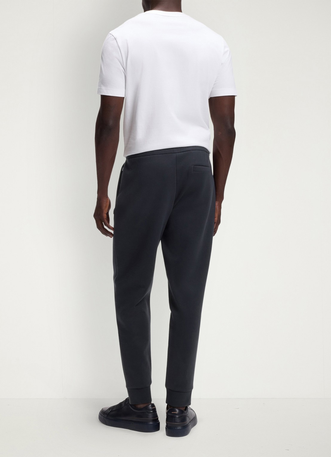 BOSS Tapered fit cropped joggingbroek met logo - achterkant blauw