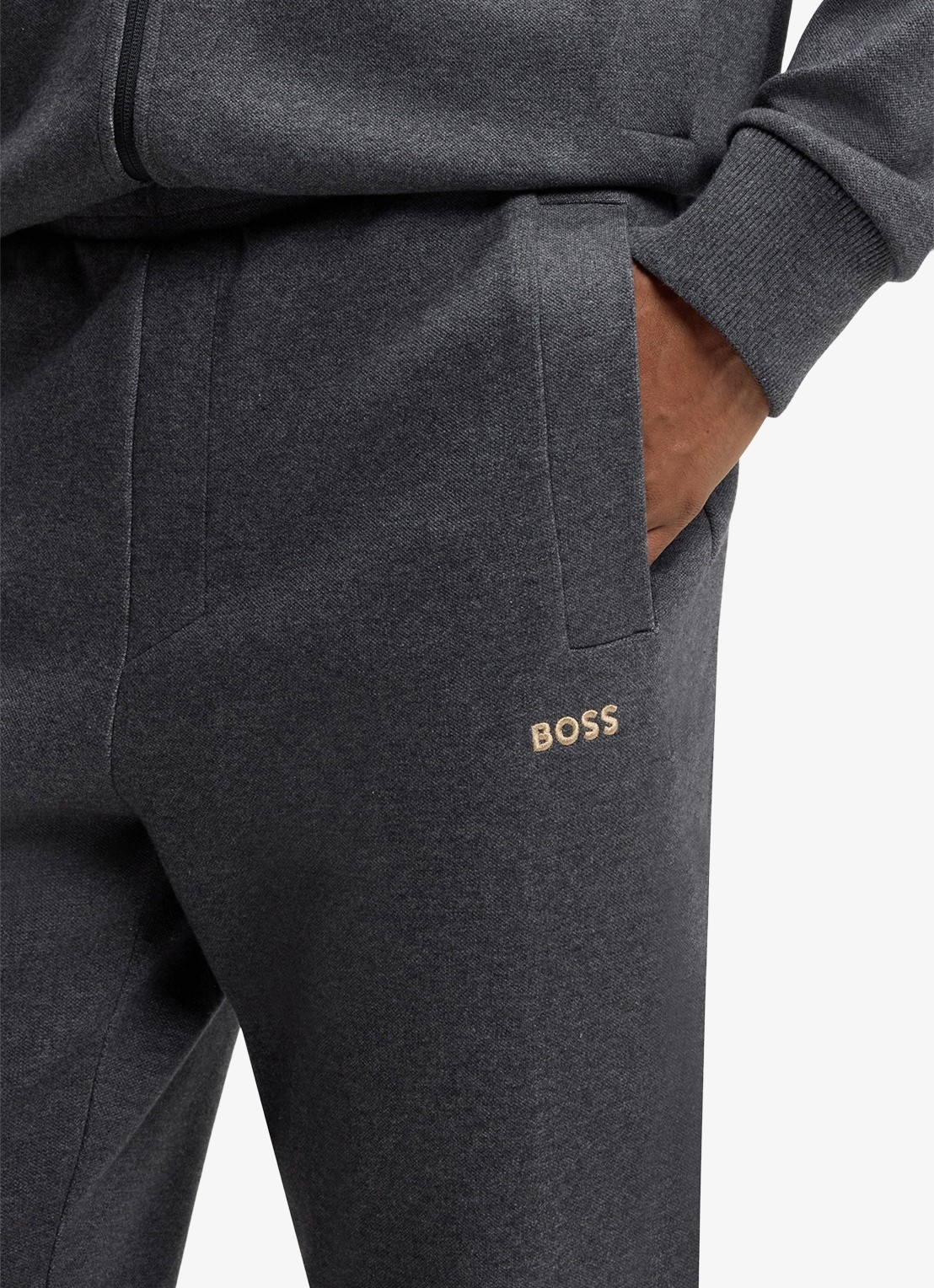 BOSS Tapered fit joggingbroek met logo - detail 2 charcoal-010 / grijs