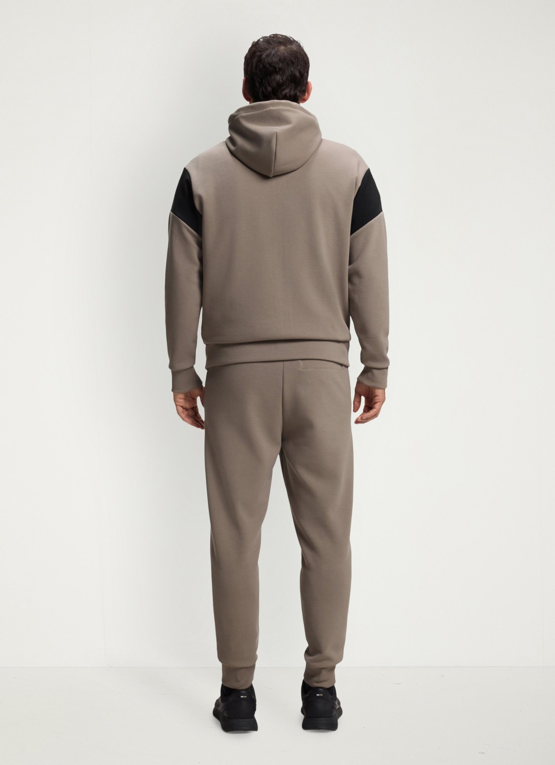 BOSS Tapered fit joggingbroek met logo - achterkant light/pastel green-334