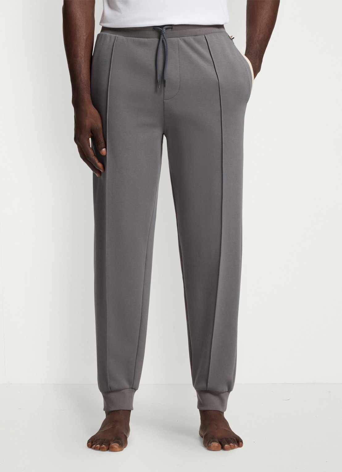 BOSS Tapered fit joggingbroek met steekzakken - detail grijs