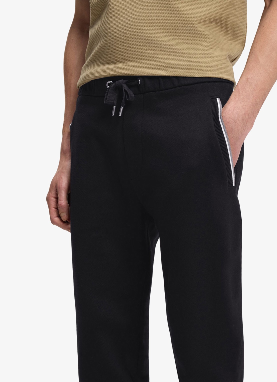 BOSS Tapered fit joggingbroek met steekzakken - detail 2 zwart