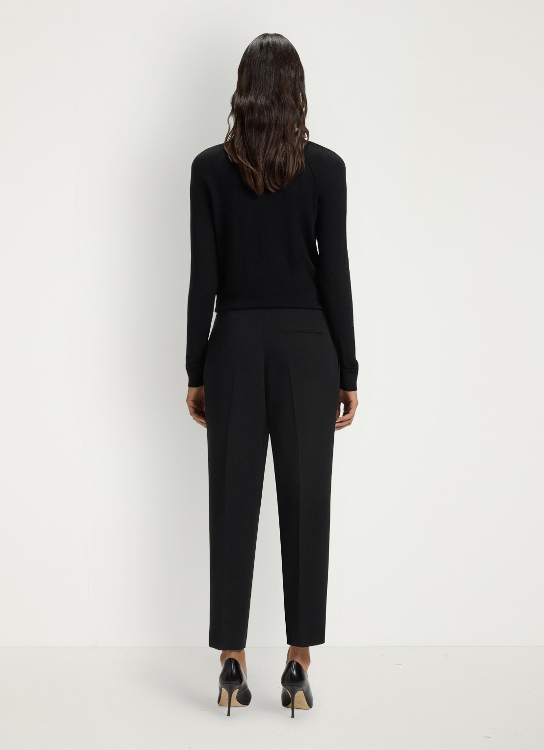 BOSS Tapiah high waist tapered fit cropped pantalon met ceintuur - achterkant zwart