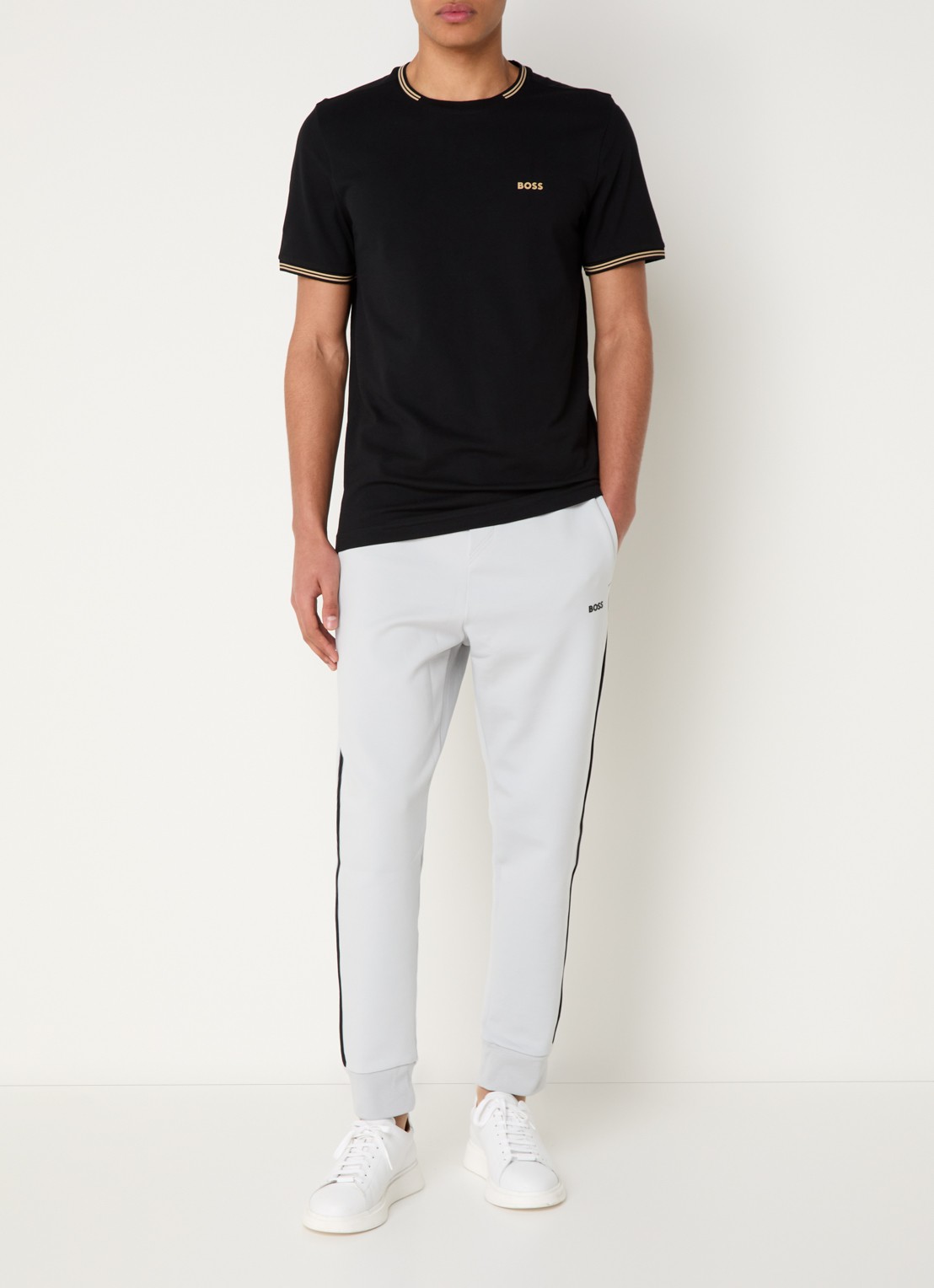 BOSS Taul T-shirt met logo en stretch - voorkant 4 diepzwart