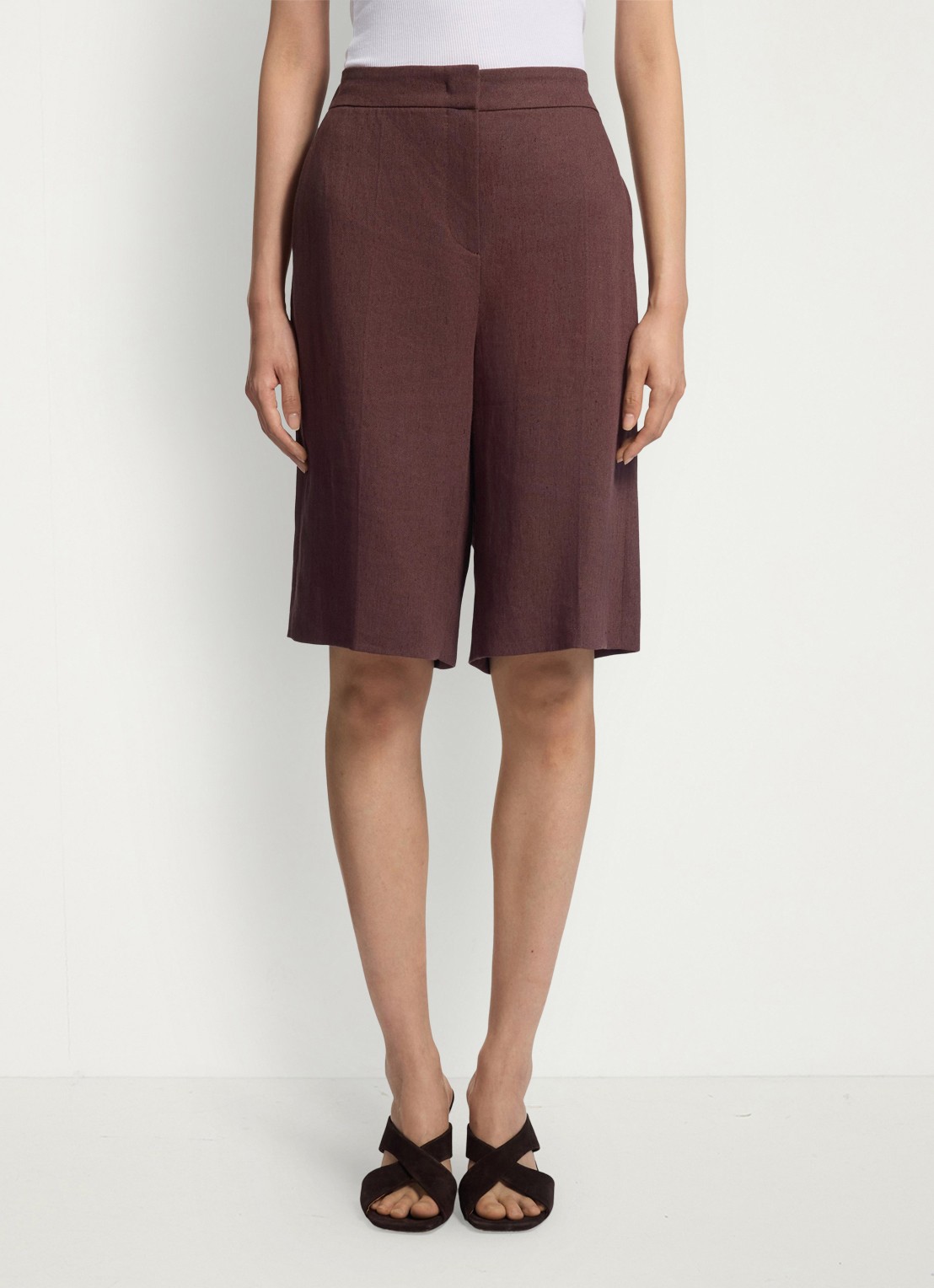 BOSS Tianala high waist loose fit korte broek met plooien - detail 4 dark brown-206 / bruin