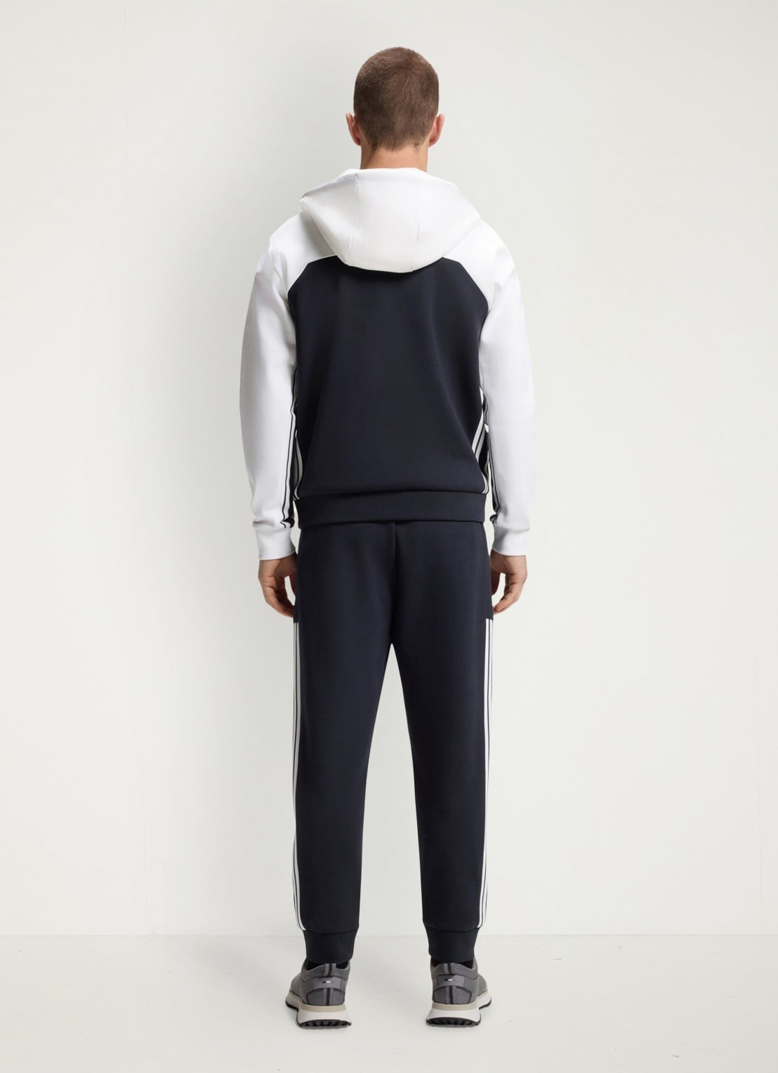 BOSS Trainingspak in katoenblend met logo - achterkant blauw