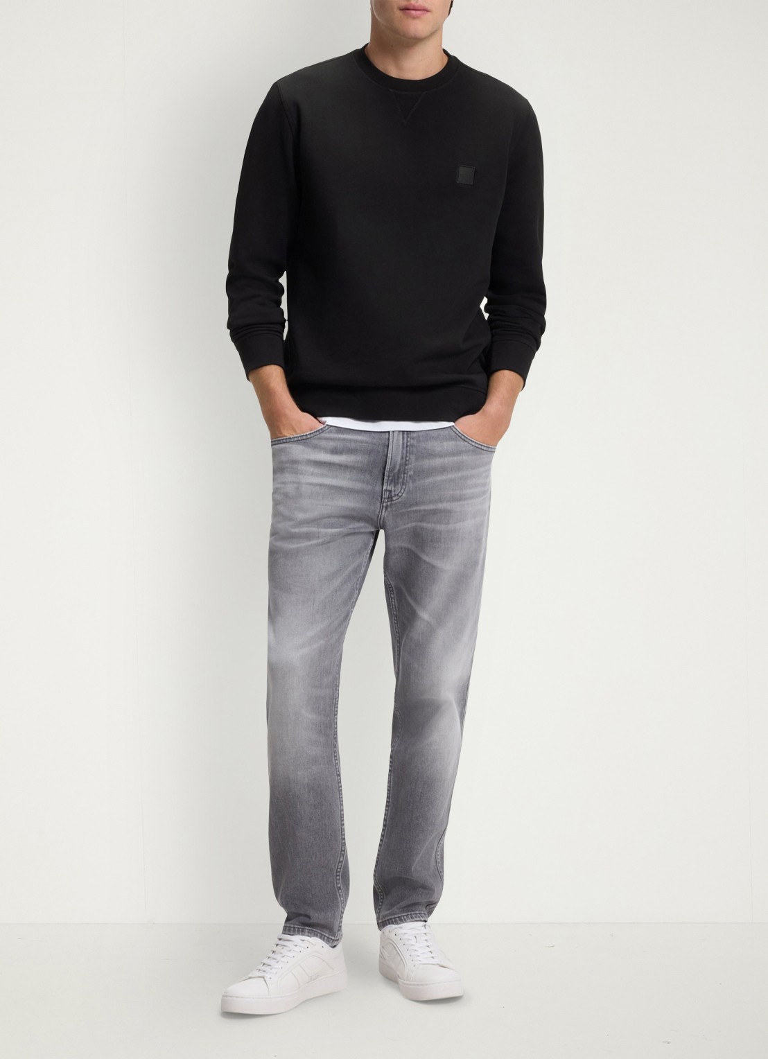 BOSS Westart sweater met logo - voorkant 3 black-001 / zwart
