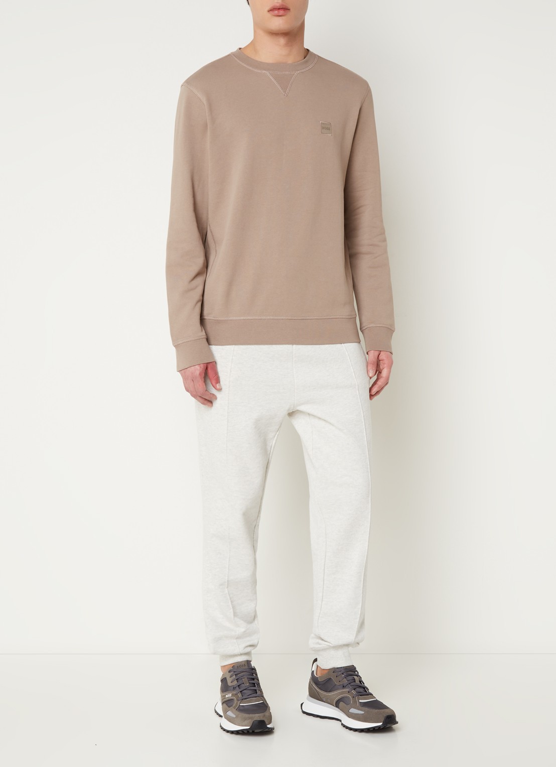 BOSS Westart sweater met logo - voorkant 4 open brown-246 / bruin