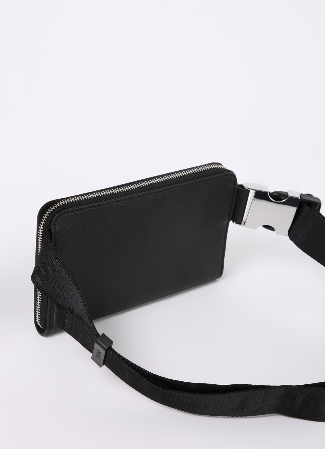 BOSS Zair crossbodytas van leer met logo - achterkant zwart