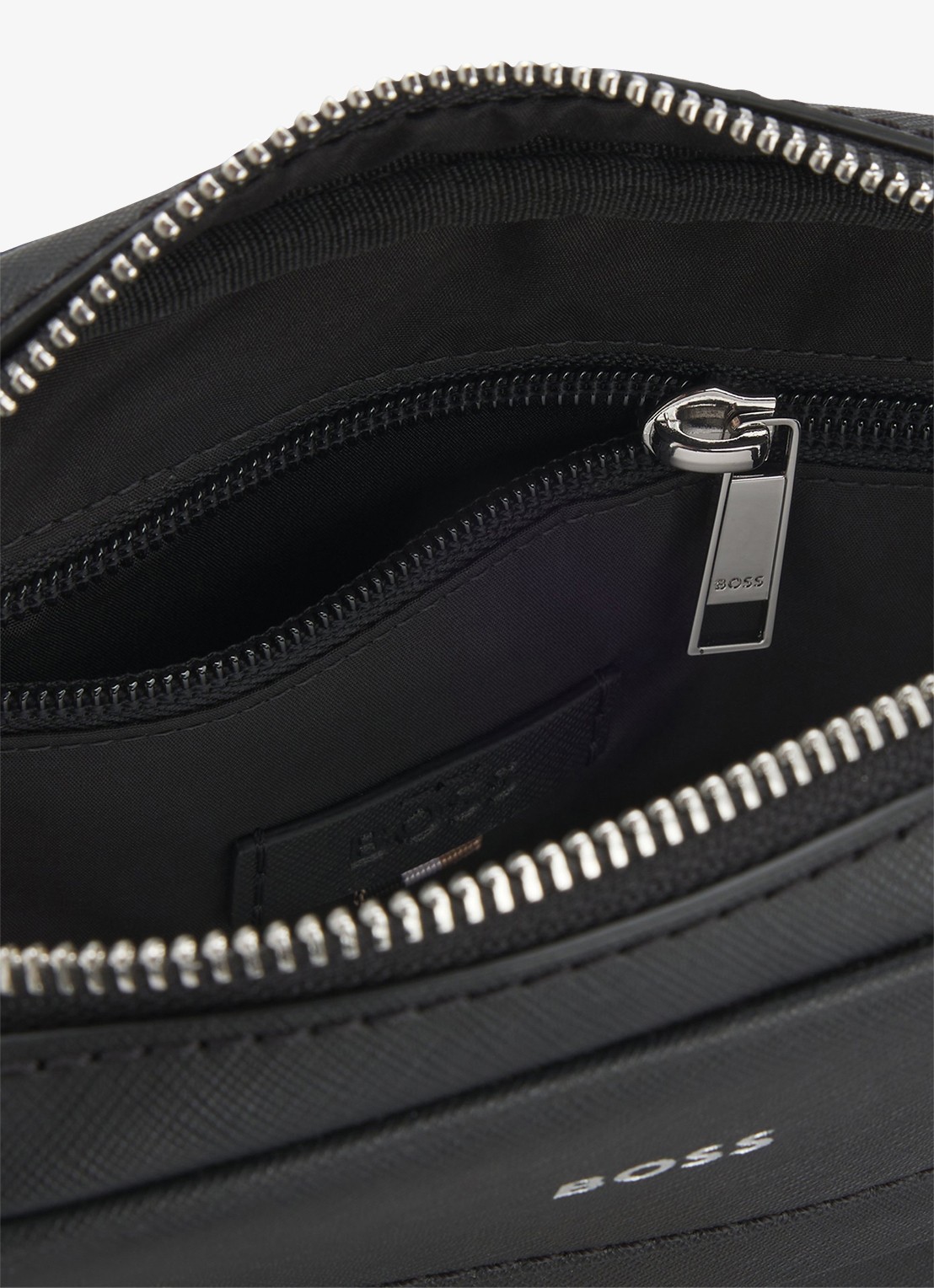 BOSS Zair crossbodytas van leer - detail 2 zwart