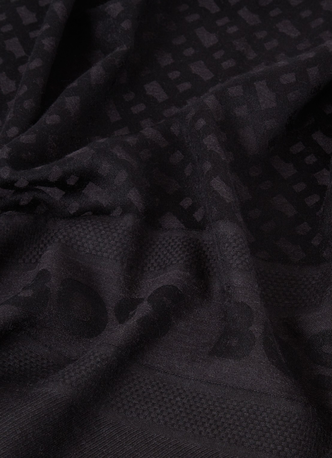 BOSS Zelma sjaal in zijdeblend met logoprint 110 x 110 cm - detail black-001 / zwart