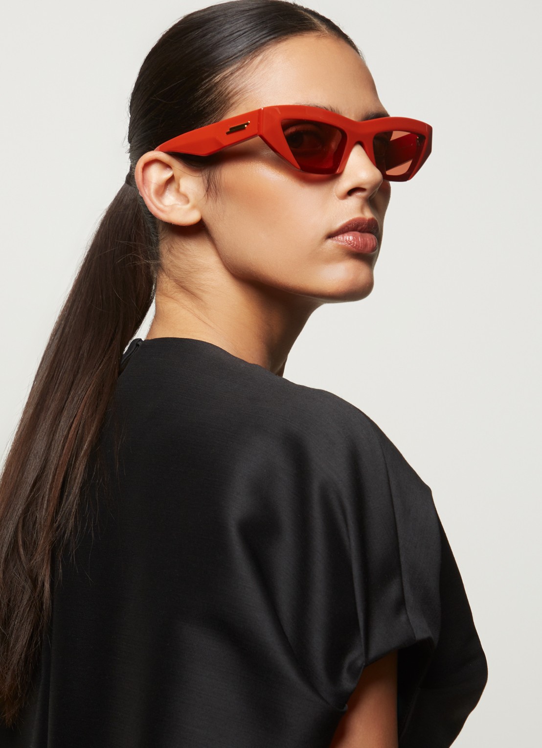 Bottega Veneta Cat Eye zonnebril BV1219S - voorkant 2 rood