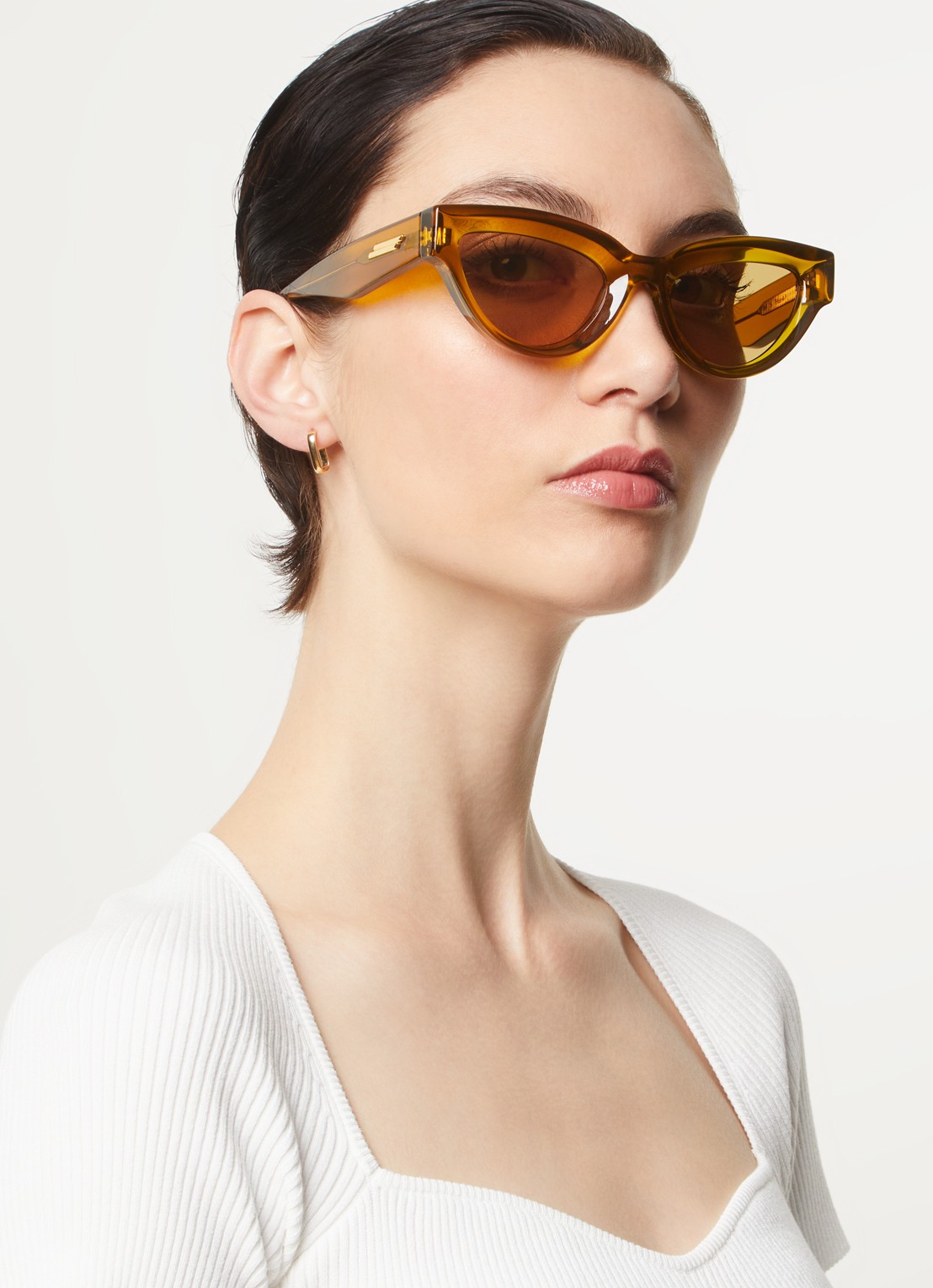 Bottega Veneta Cat Eye zonnebril BV1249S - voorkant 2 mosterd