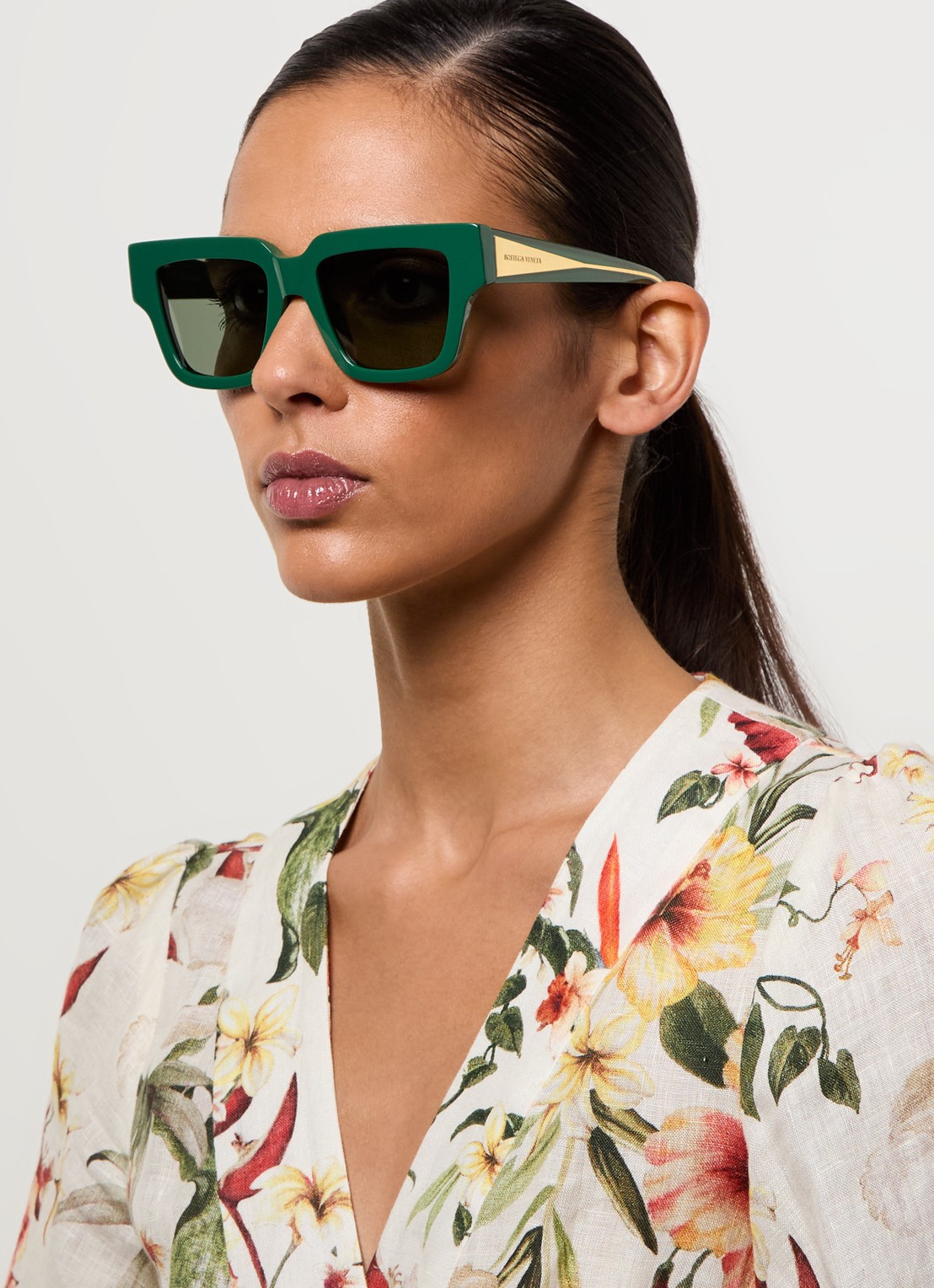 Bottega Veneta Wayfarer zonnebril BV127 - voorkant 2 groen