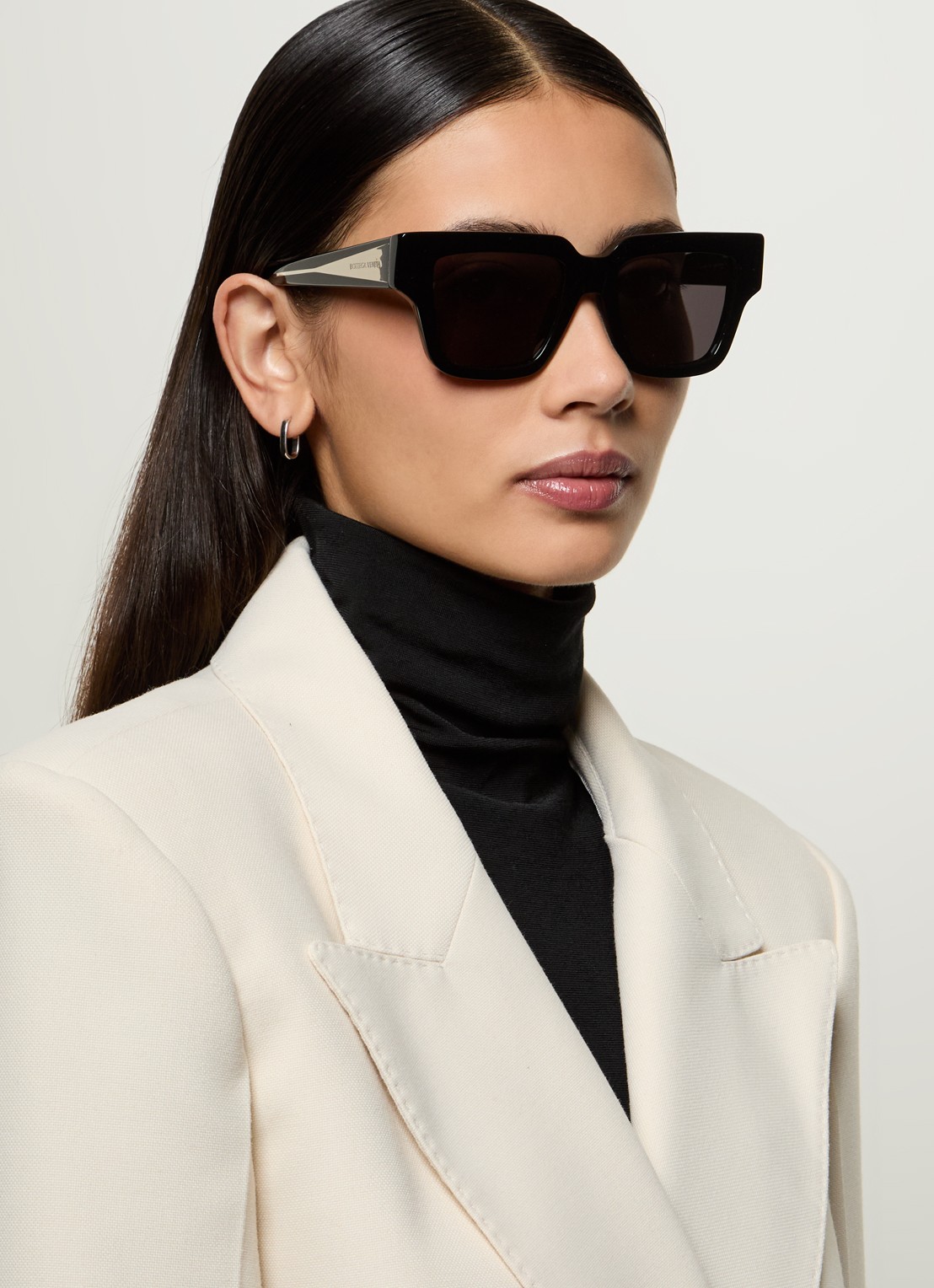 Bottega Veneta Wayfarer zonnebril BV1276S - voorkant 5 zwart
