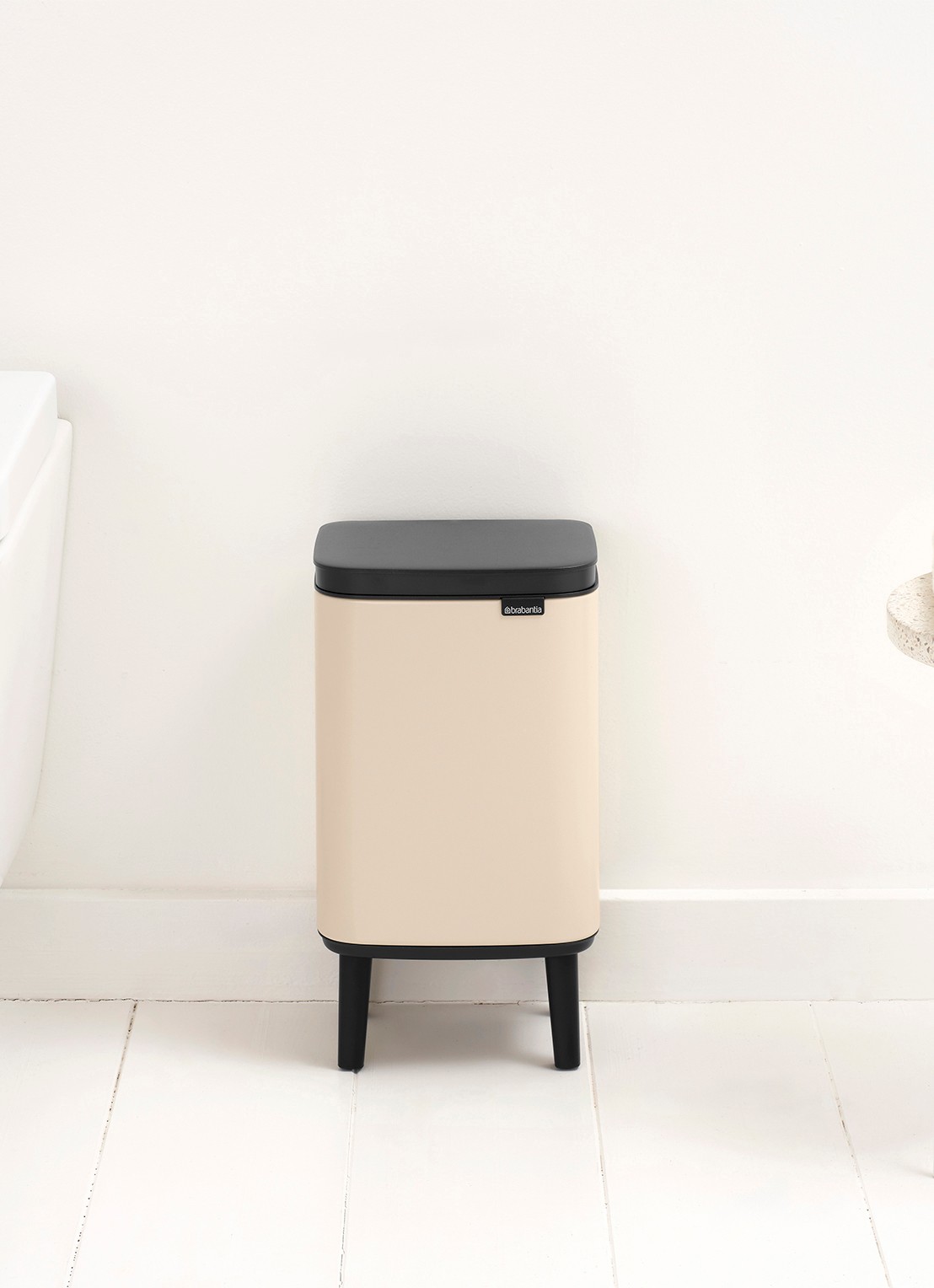 Brabantia Bo Hi prullenbak 4 liter - detail 7 beige