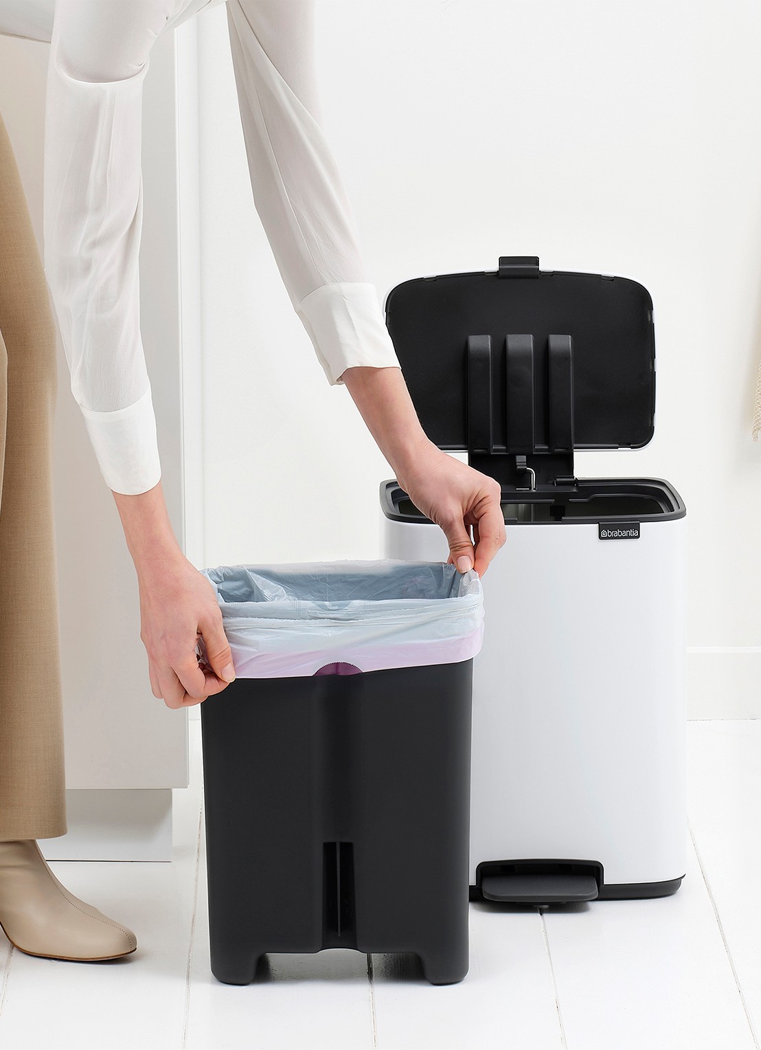 Brabantia Bo pedaalemmer 12 liter - detail 4 wit