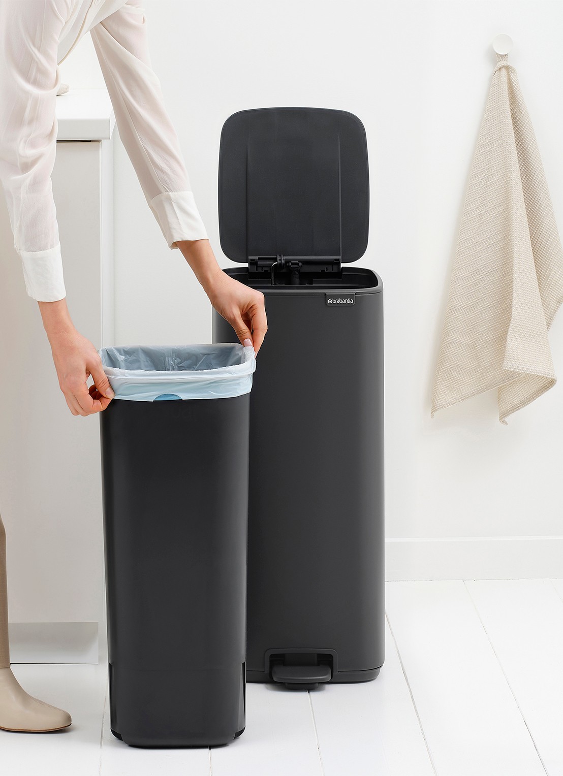 Brabantia Bo pedaalemmer 30 liter - detail 7 grijs