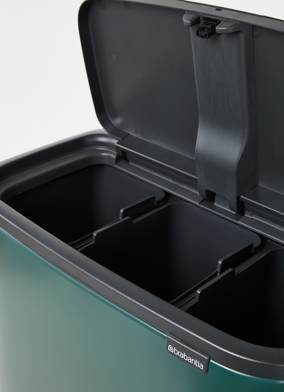 Brabantia Bo pedaalemmer 30 liter - detail donkergroen