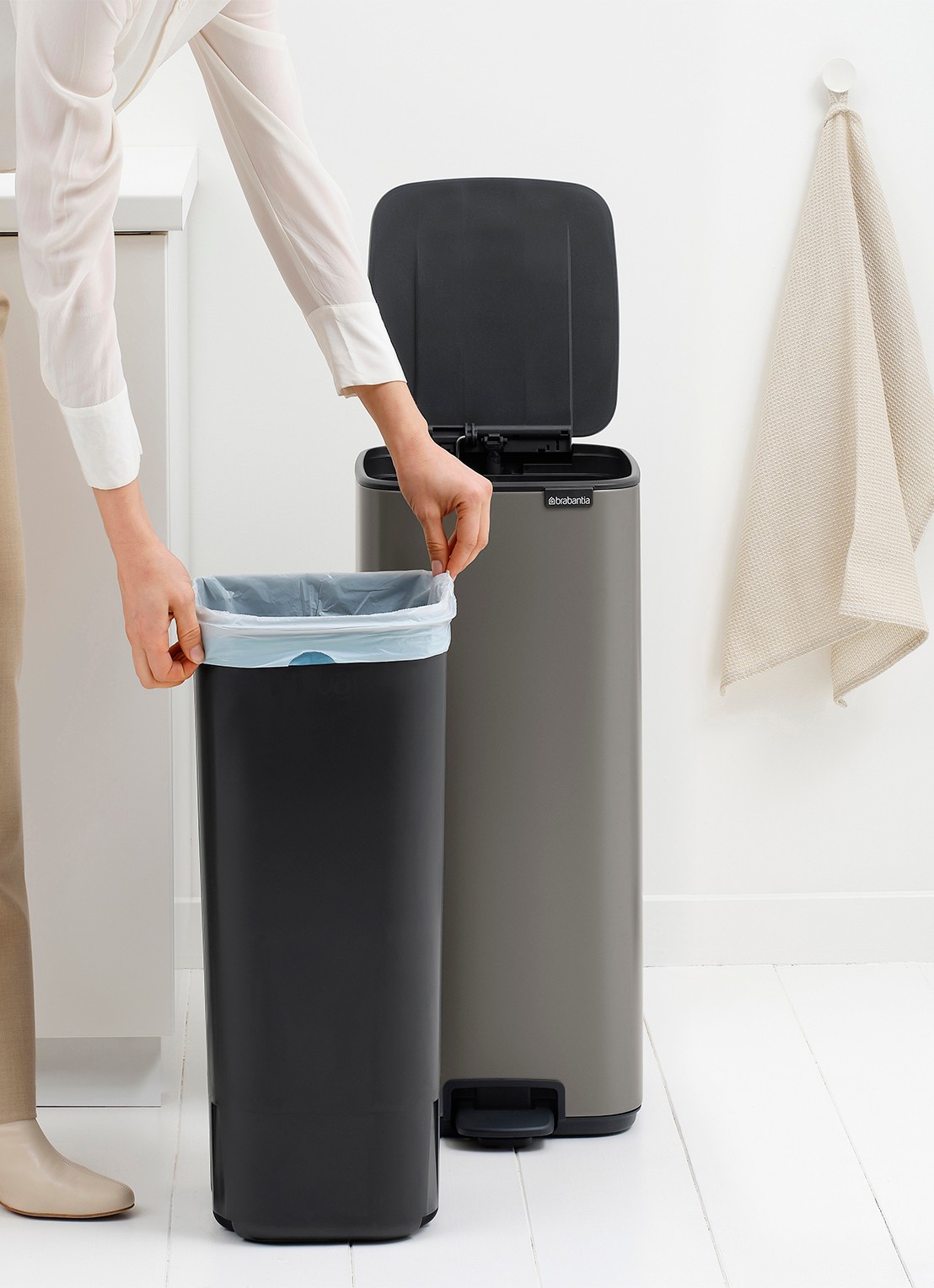 Brabantia Bo pedaalemmer 30 liter - detail 7 grijs