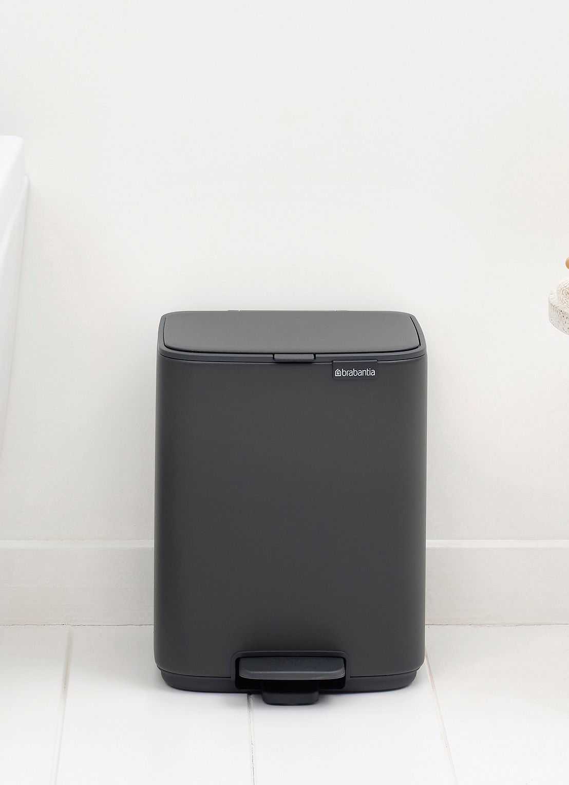 Brabantia Bo pedaalemmer 7 liter - detail 7 grijs