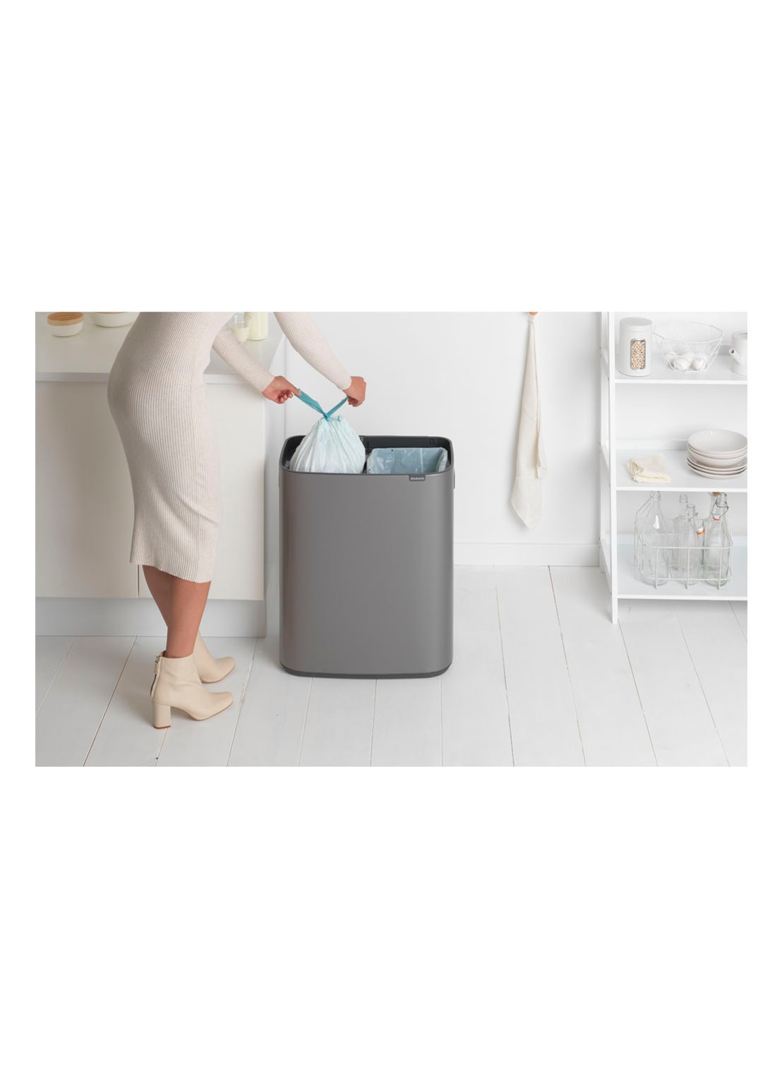 Brabantia Bo Touch Bin  duo prullenbak met deksel  2 x 30 liter - detail 6 donkergrijs