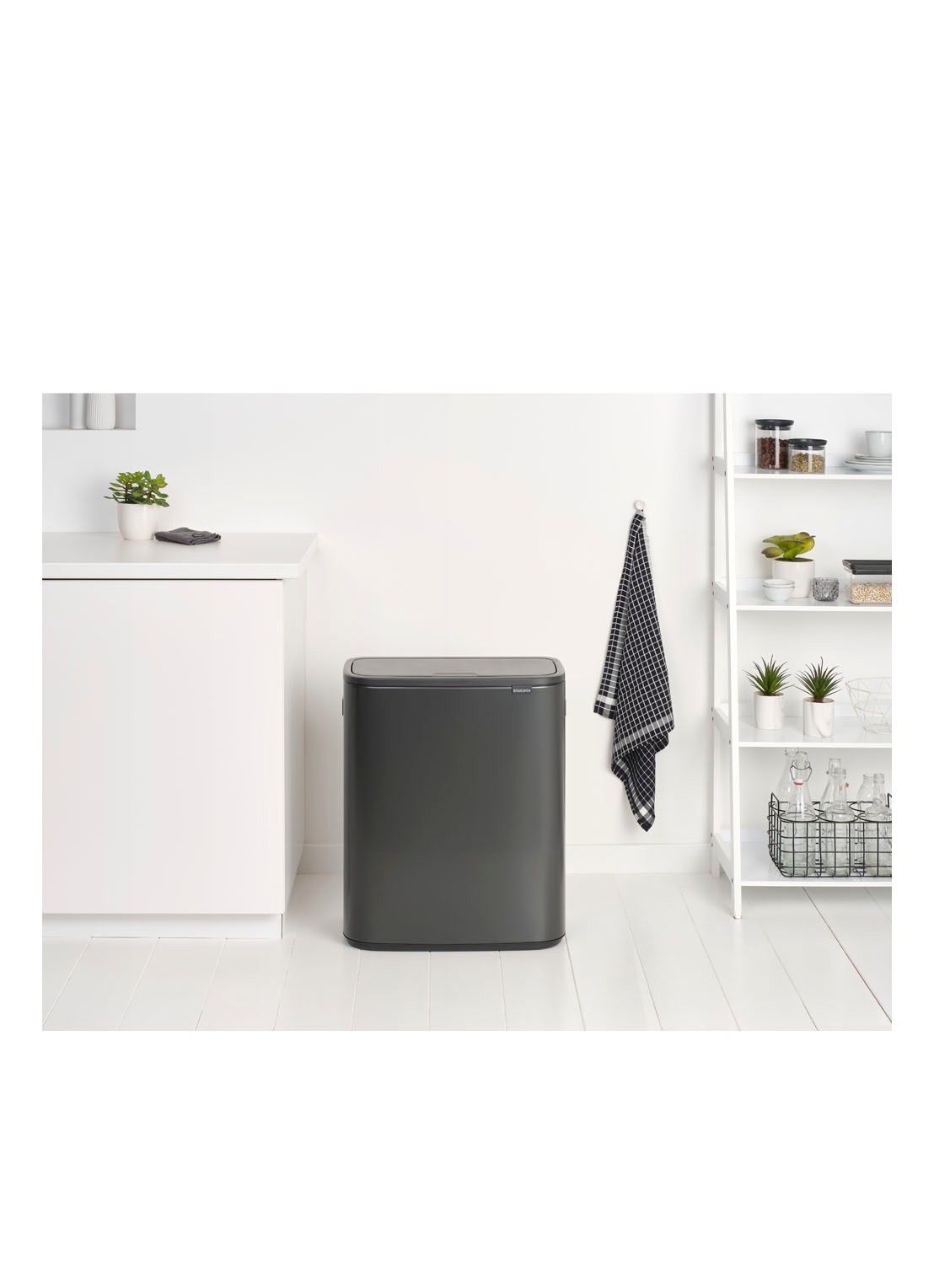 Brabantia Bo Touch Bin prullenbak 2 x 30 liter - detail 4 grijs