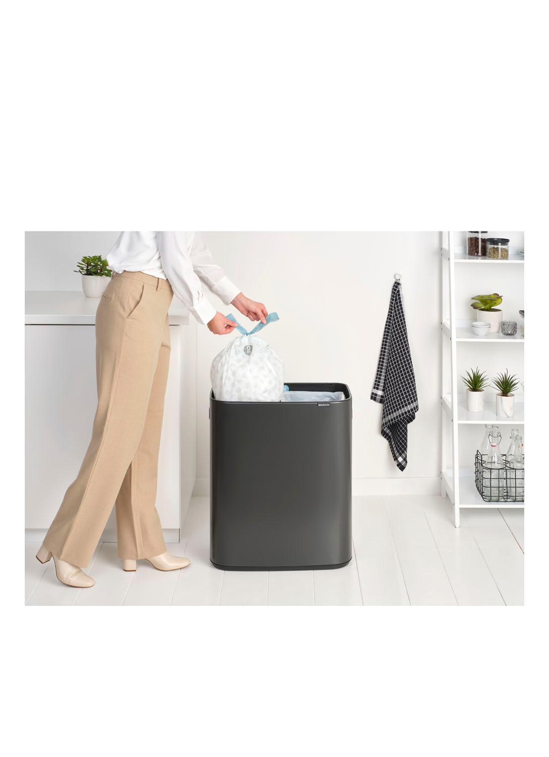Brabantia Bo Touch Bin prullenbak 2 x 30 liter - detail 7 grijs