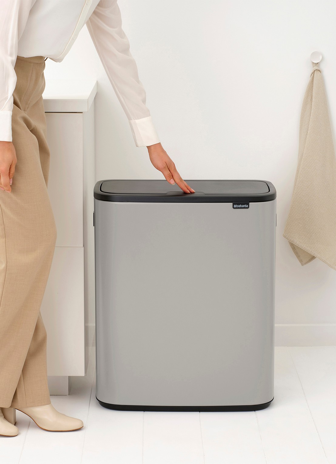 Brabantia Bo Touch Bin prullenbak 2 x 30 liter - detail 6 middengrijs
