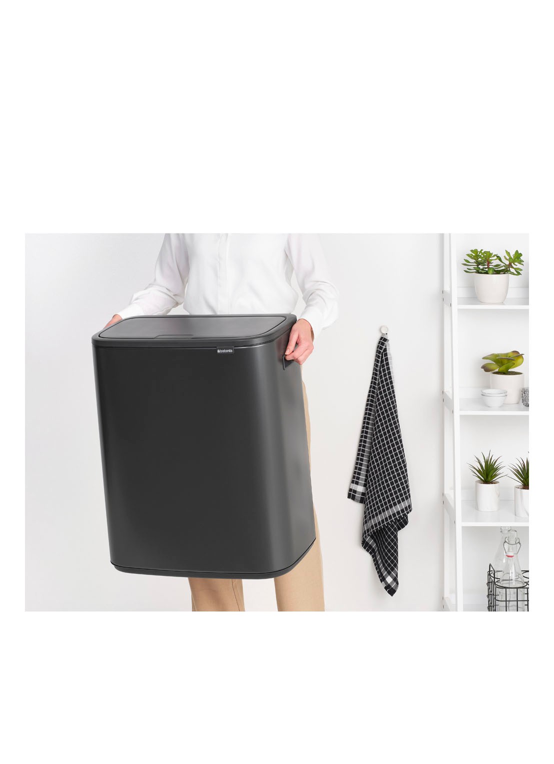 Brabantia Bo Touch Bin prullenbak 60 liter - detail 5 grijs