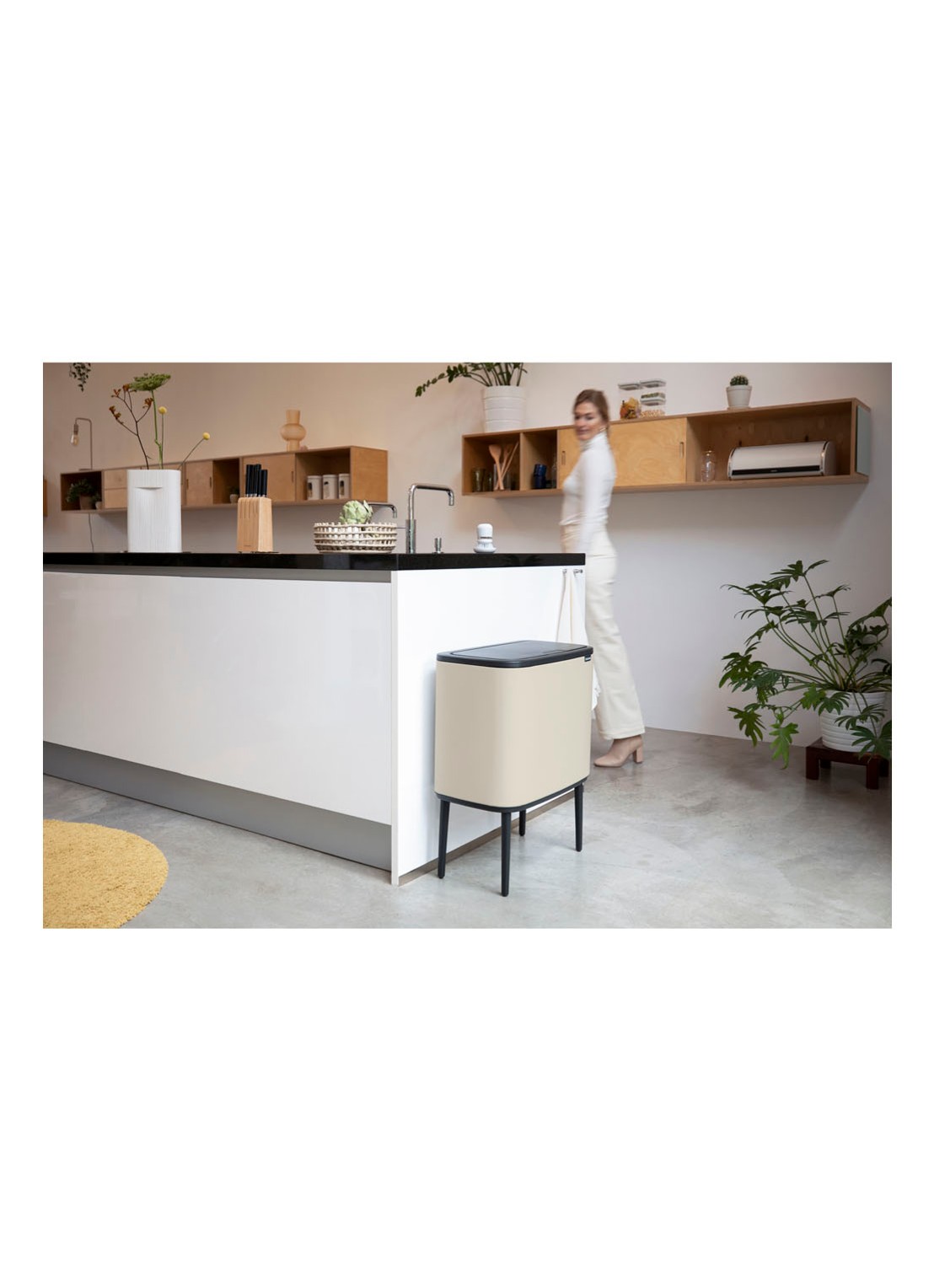 Brabantia Bo Touch Bin recyling duo prullenbak met deksel op pootjes 11 + 23 liter - detail 3 gebroken wit
