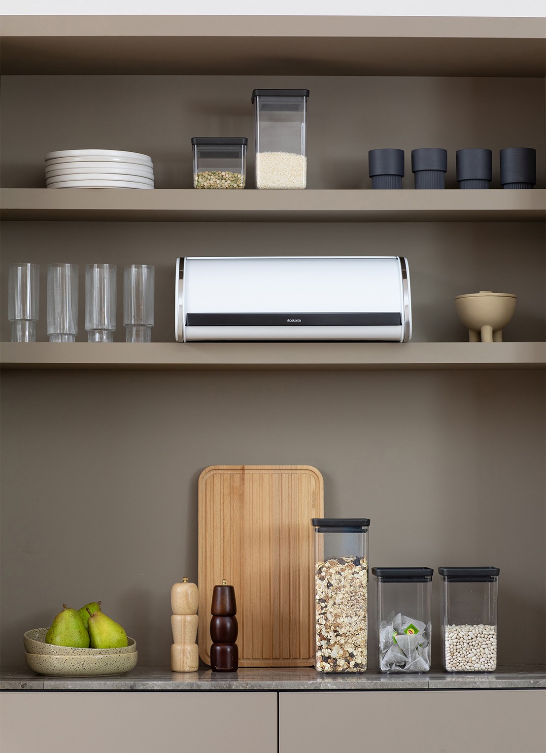 Brabantia  Broodtrommel 44,5 cm - voorkant 8 wit