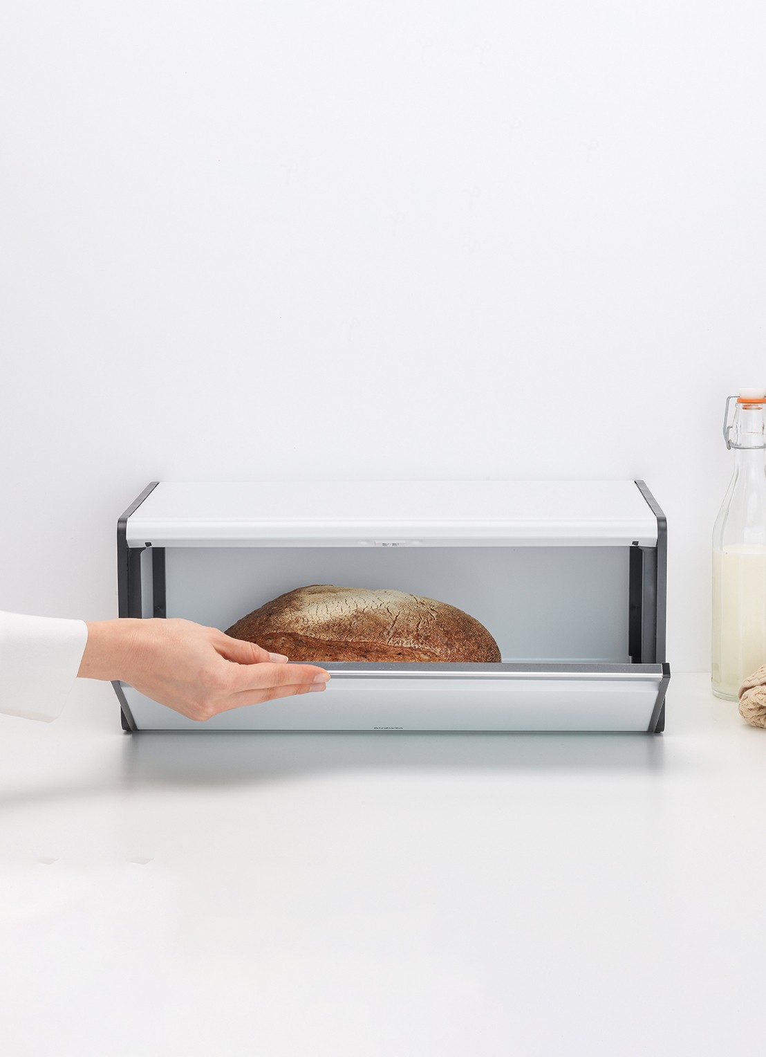 Brabantia  Broodtrommel 46,5 cm - voorkant 2 wit