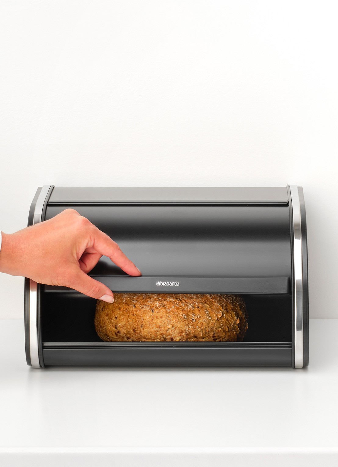 Brabantia Broodtrommel met schuifdeksel  - detail 6 zwart