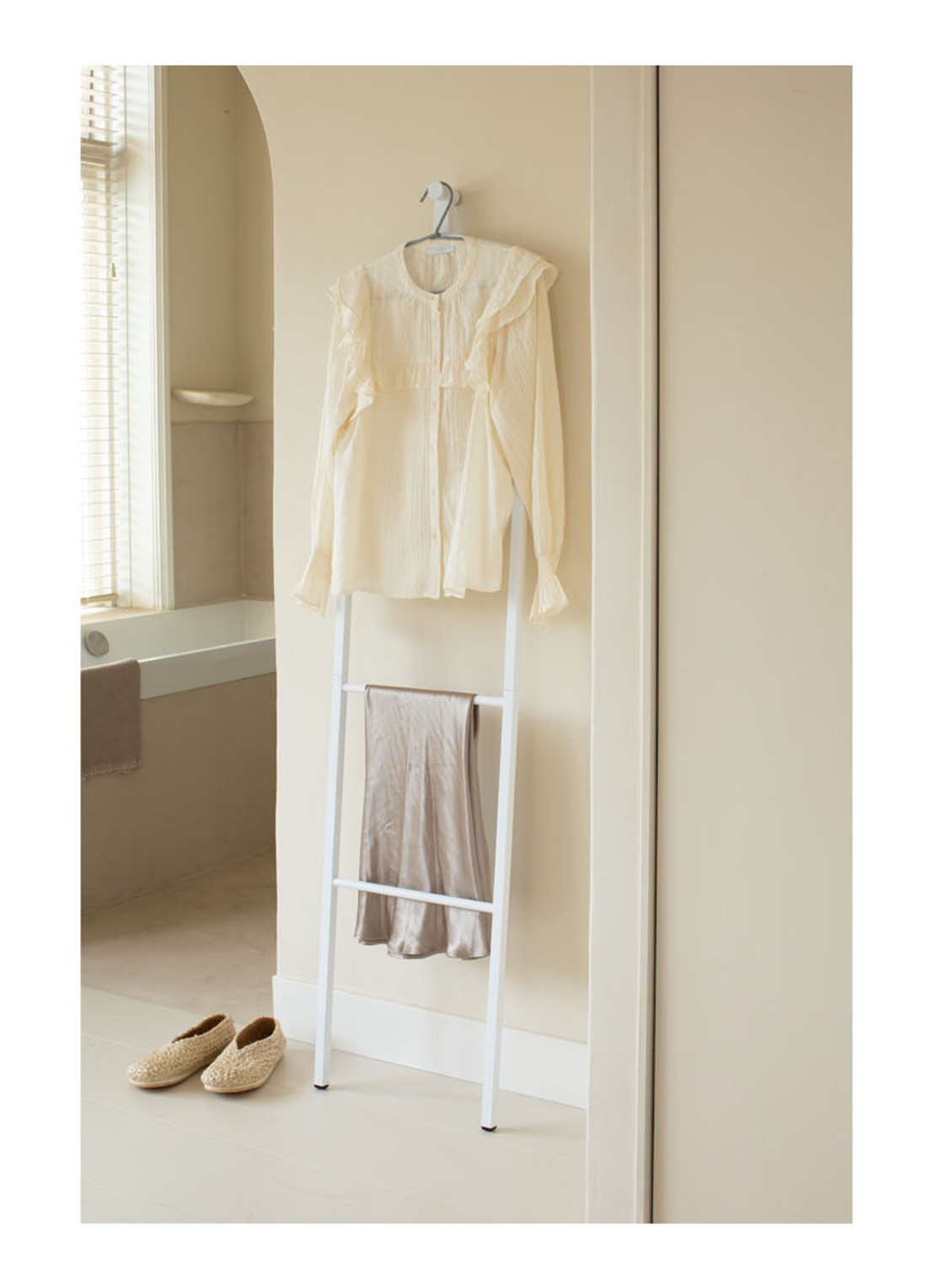 Brabantia Linn Dressboy kledinghouder 97 cm  - voorkant 7 wit