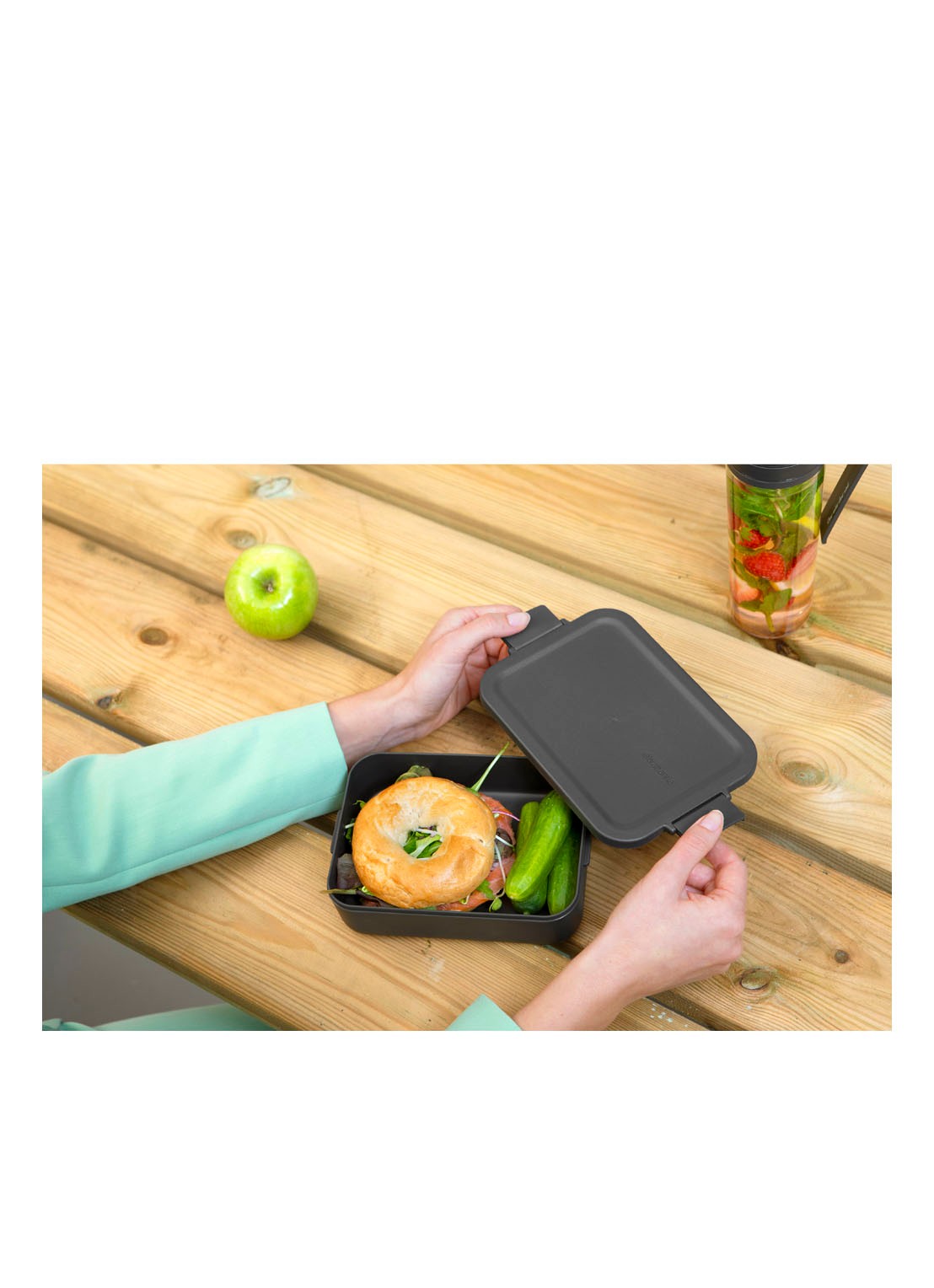 Brabantia Make & Take medium lunchbox  - detail 2 antraciet