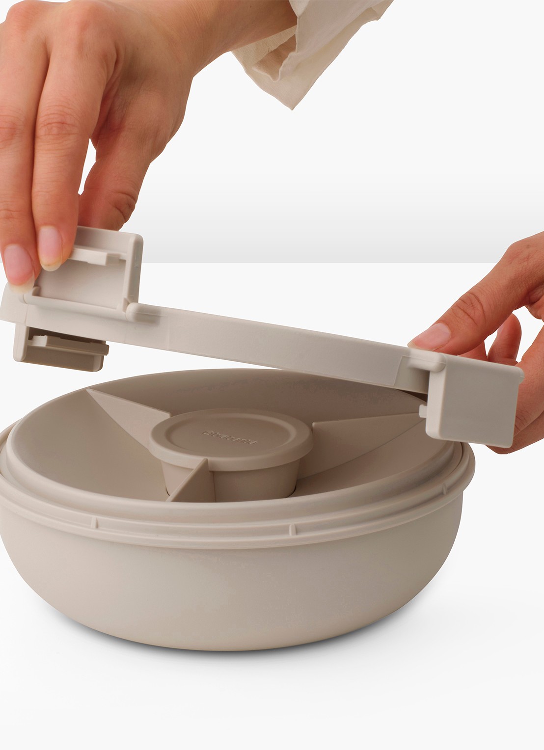 Brabantia Make & Take Salade Lunchbox To Go 1,3 liter - detail beige