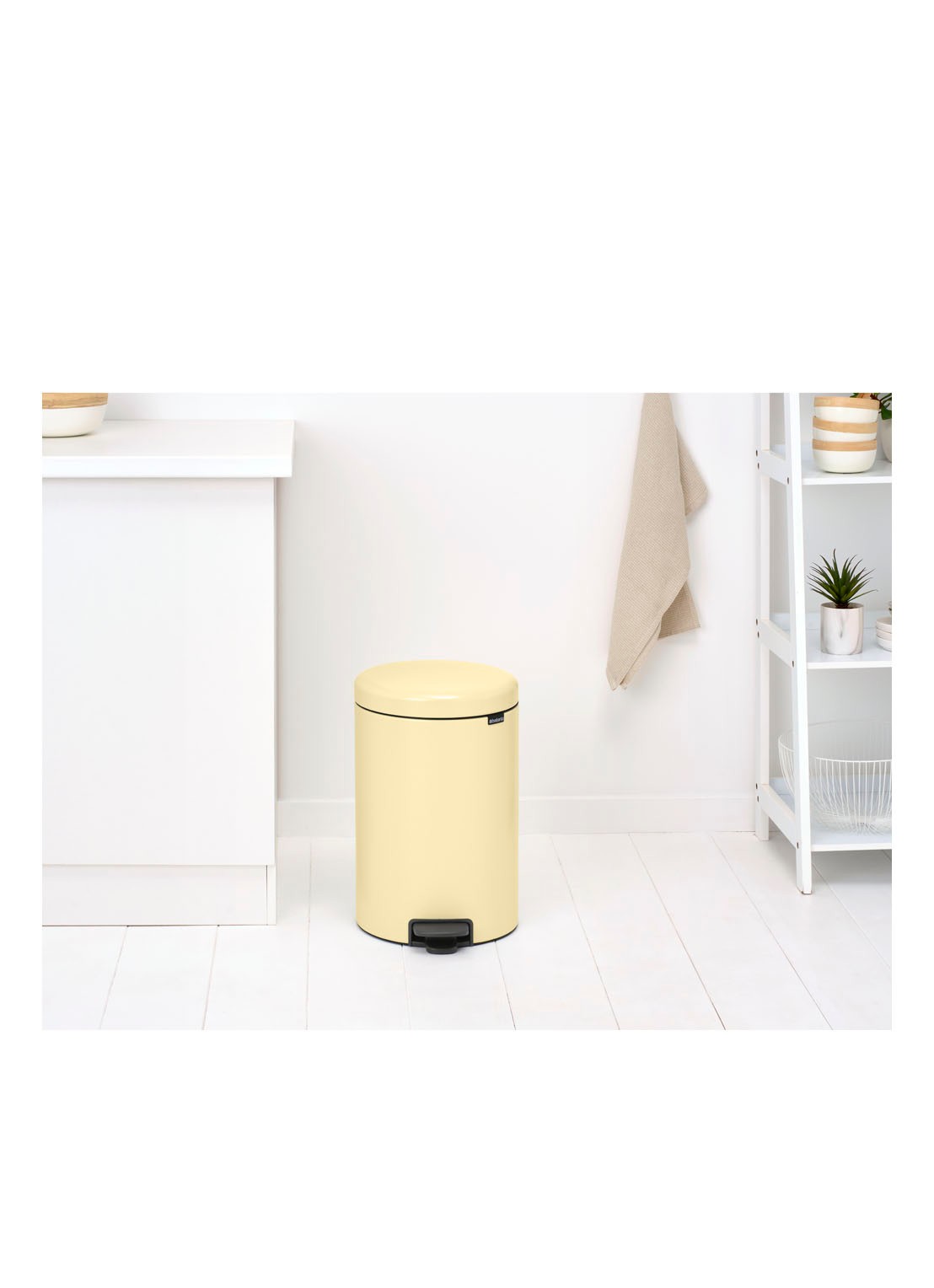 Brabantia NewIcon pedaalemmer 20 liter - detail 6 lichtgeel