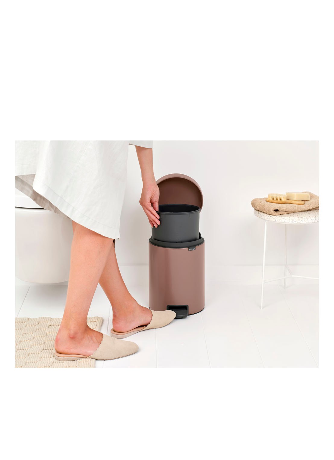 Brabantia NewIcon pedaalemmer 5 liter - detail 6 taupe