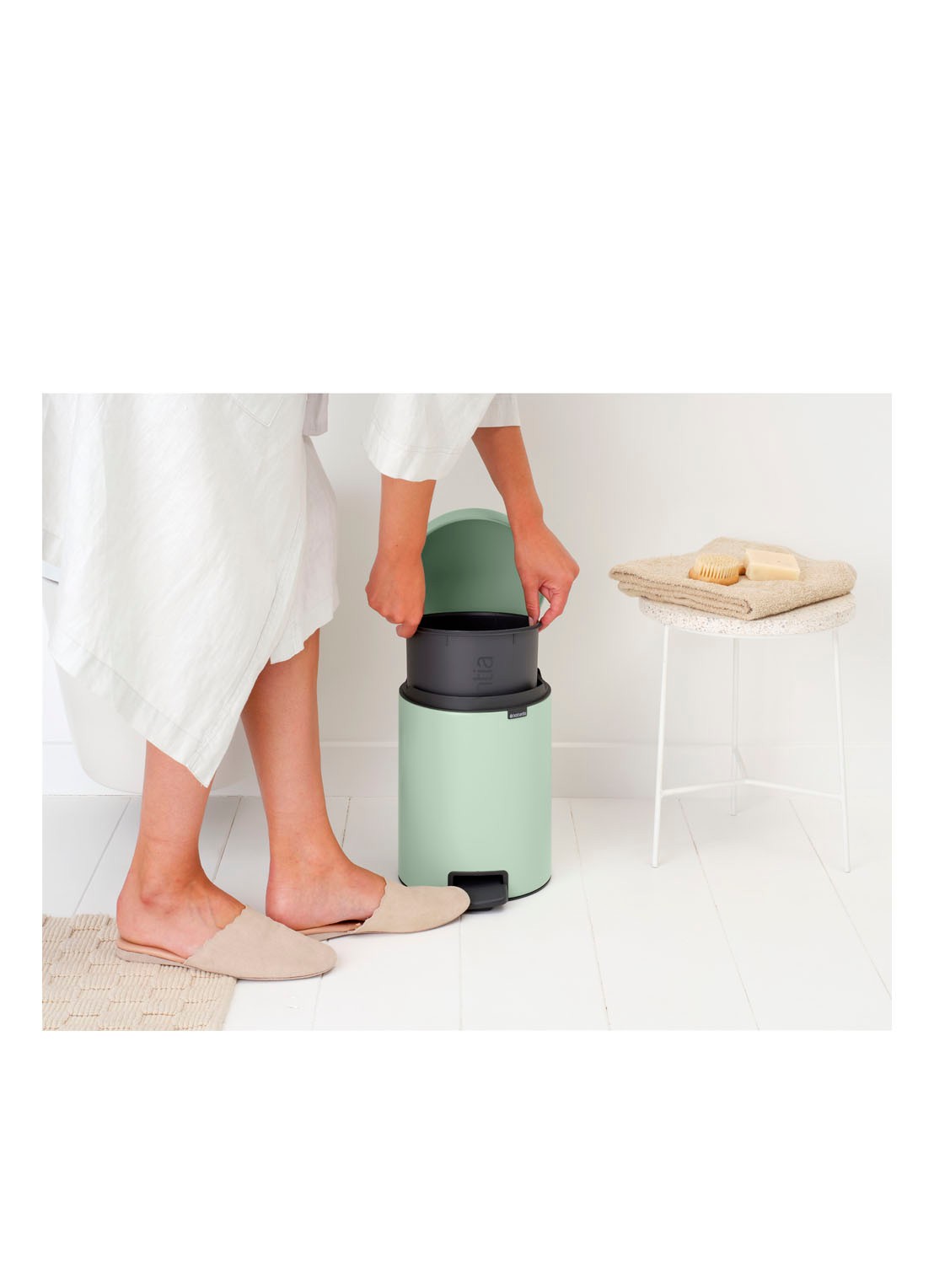 Brabantia NewIcon pedaalemmer 5 liter - detail 6 lindegroen