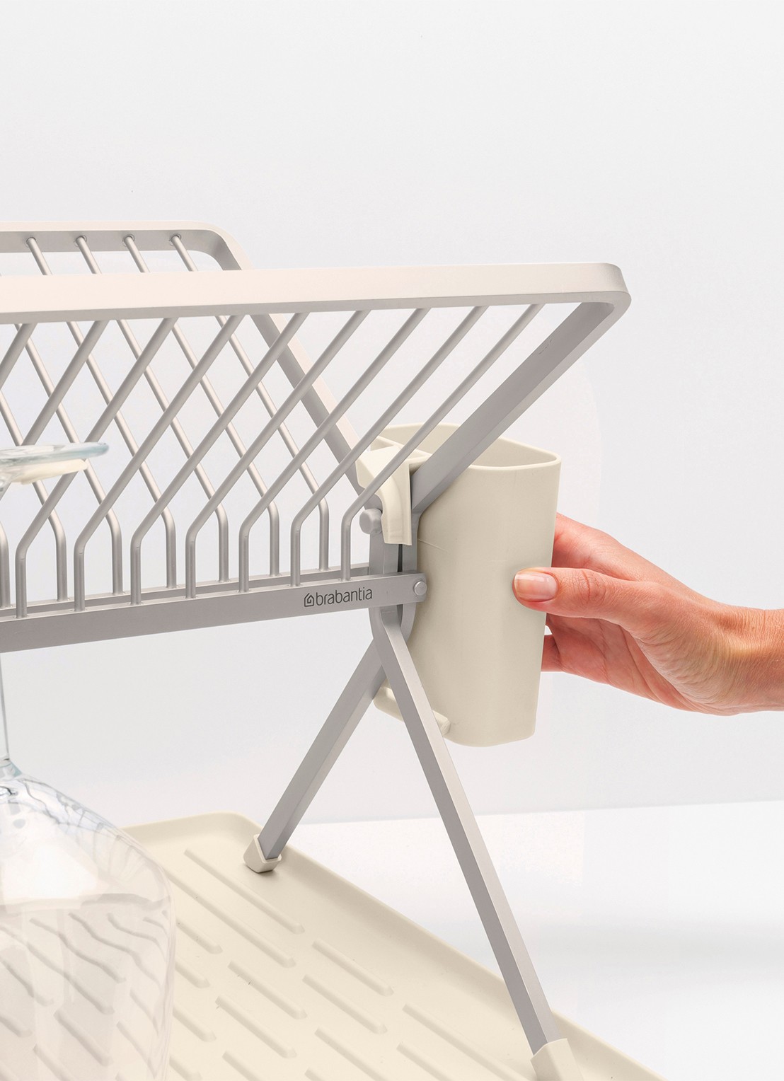 Brabantia SinkSide afdruiprek met bestekhouder - detail 4 beige