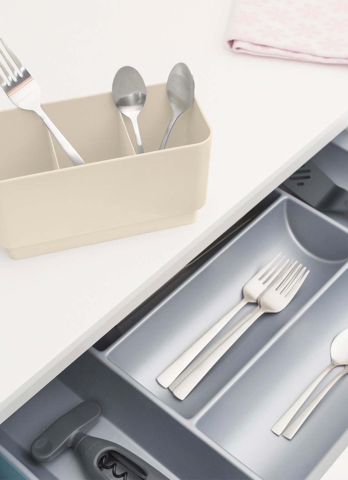 Brabantia SinkSide afdruiprek met lekbak en bestekhouder - detail 3 beige