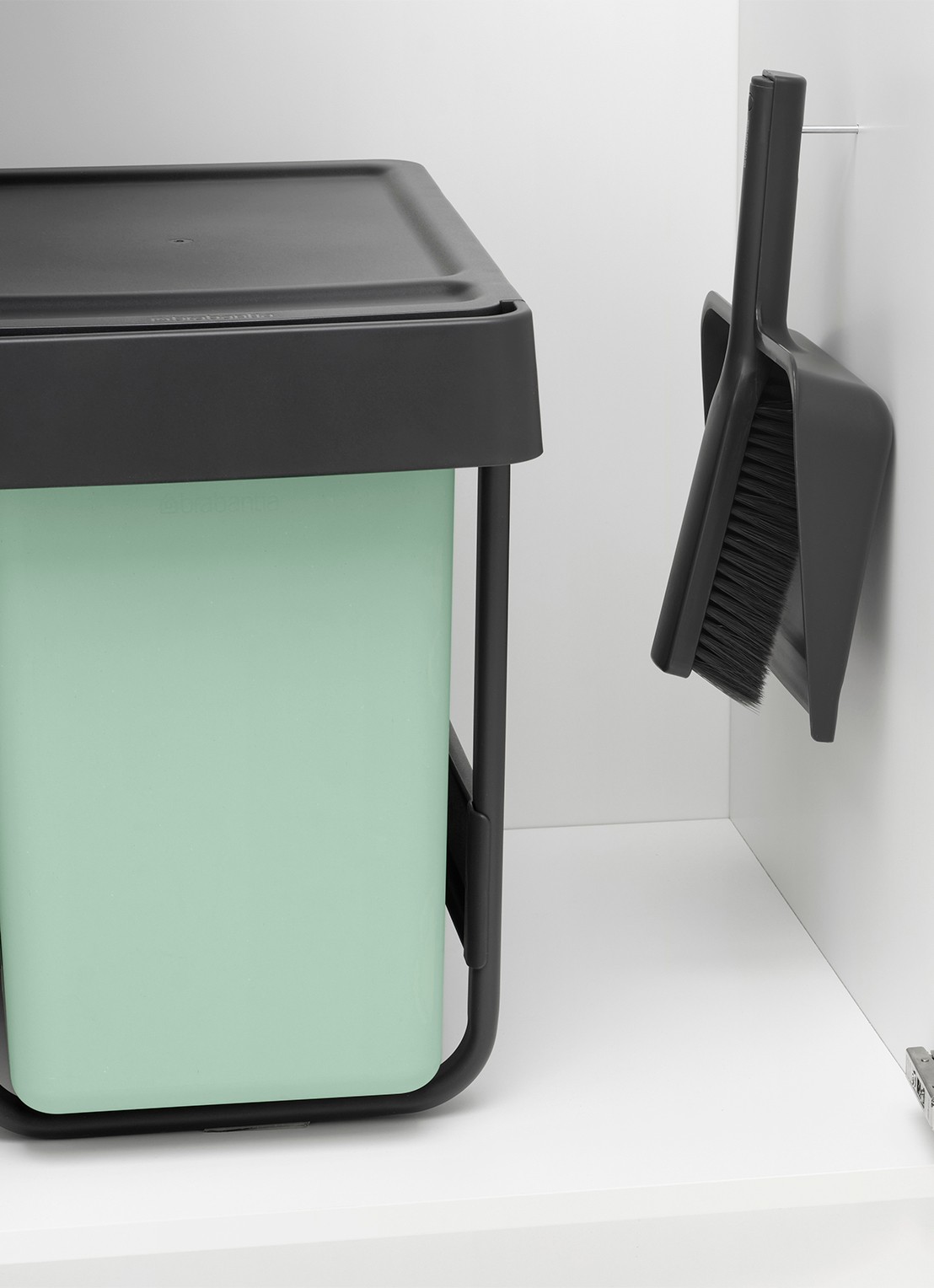 Brabantia  SinkSide stoffer en blik 24 cm - detail 7 grijs