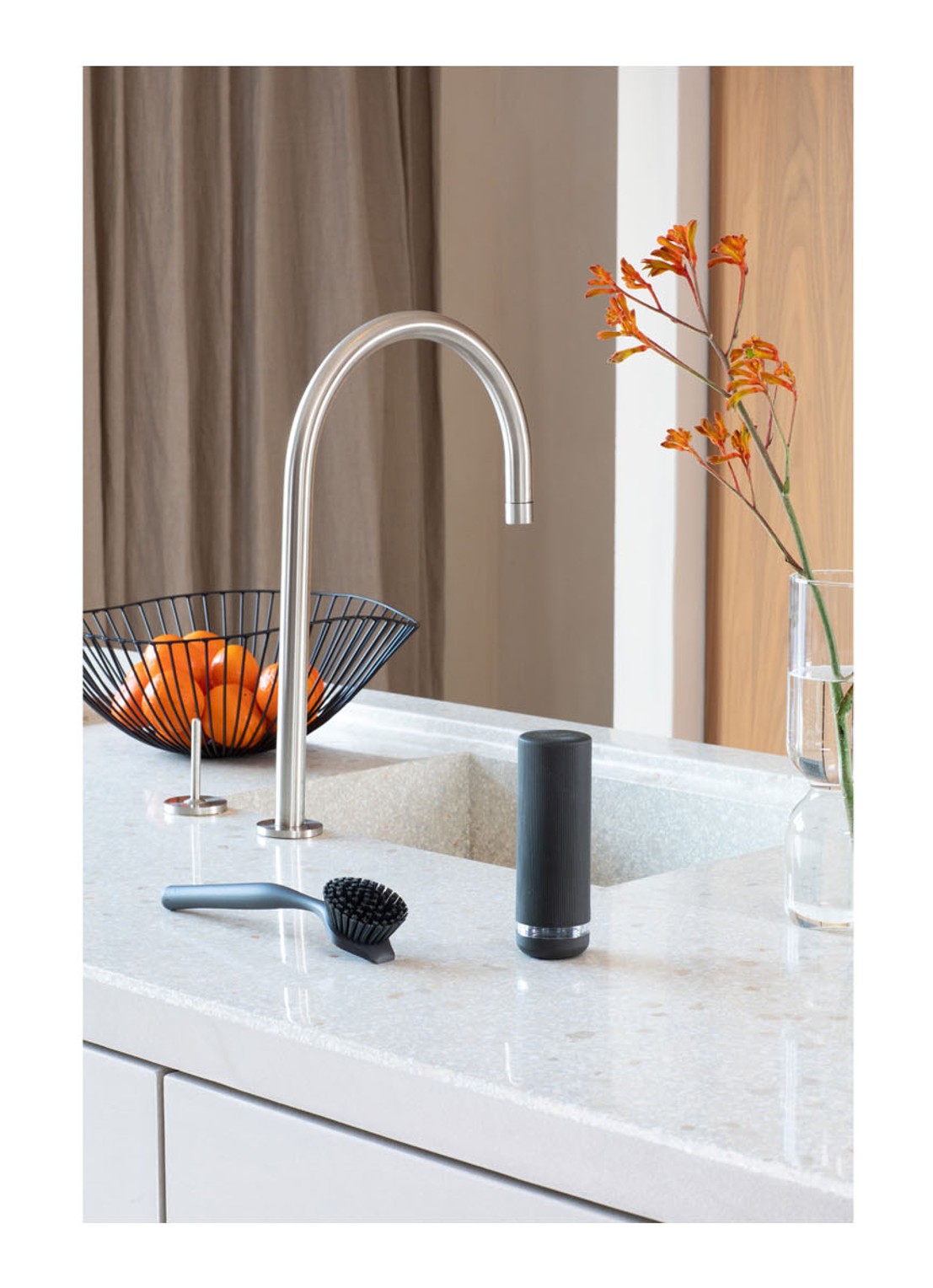 Brabantia SinkStyle afwasmiddeldispenser knijpfles 200 ml - detail 5 grijs