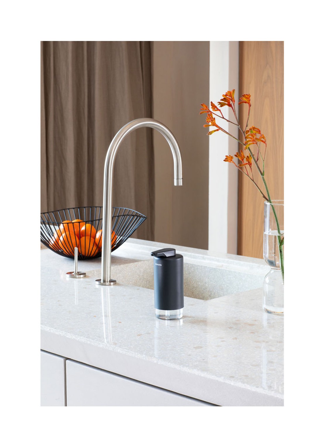 Brabantia SinkStyle zeepdispenser 200 ml  - detail 7 middengrijs