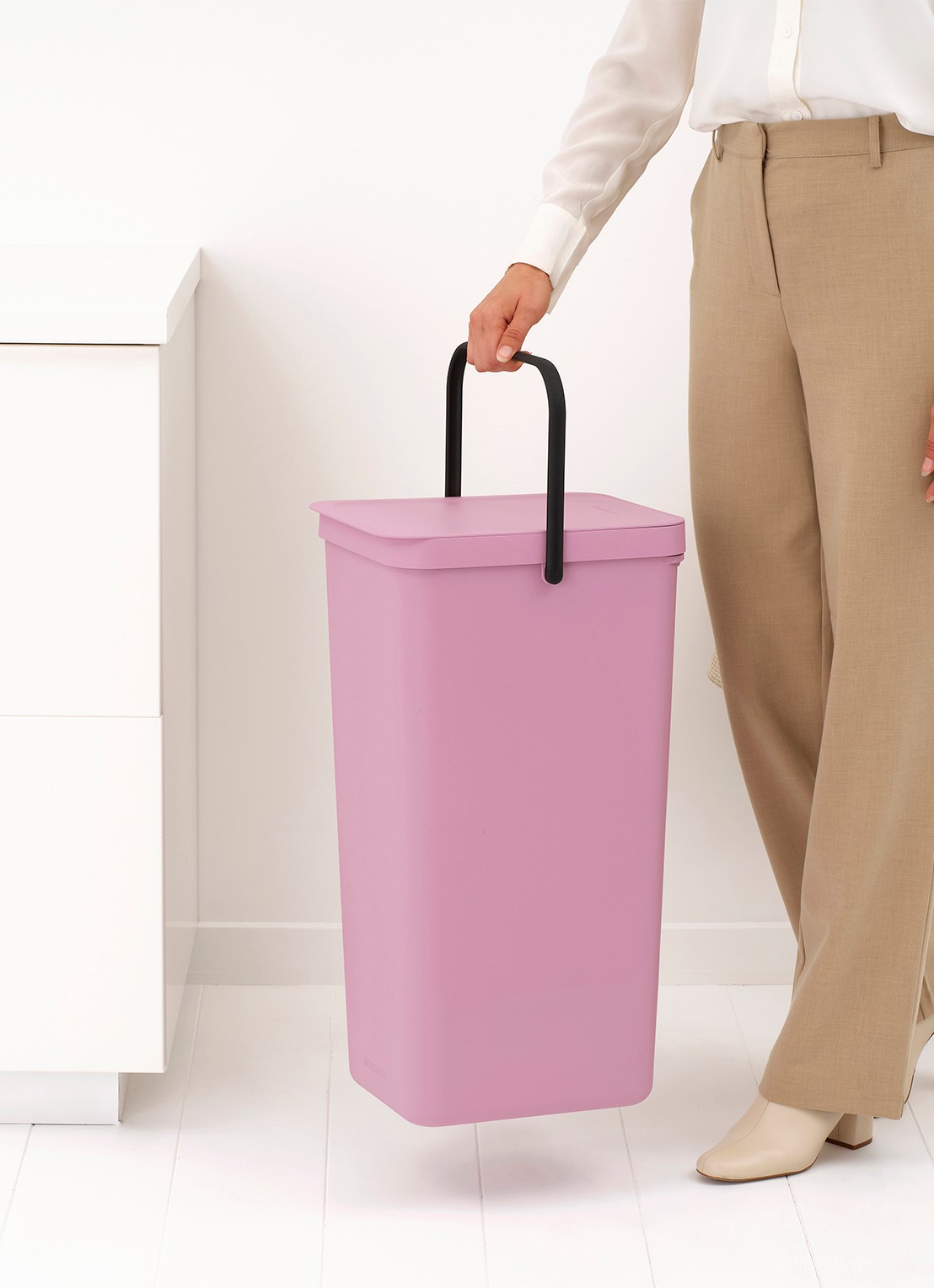 Brabantia Sort & Go prullenbak 40 liter - detail 7 donkerroze