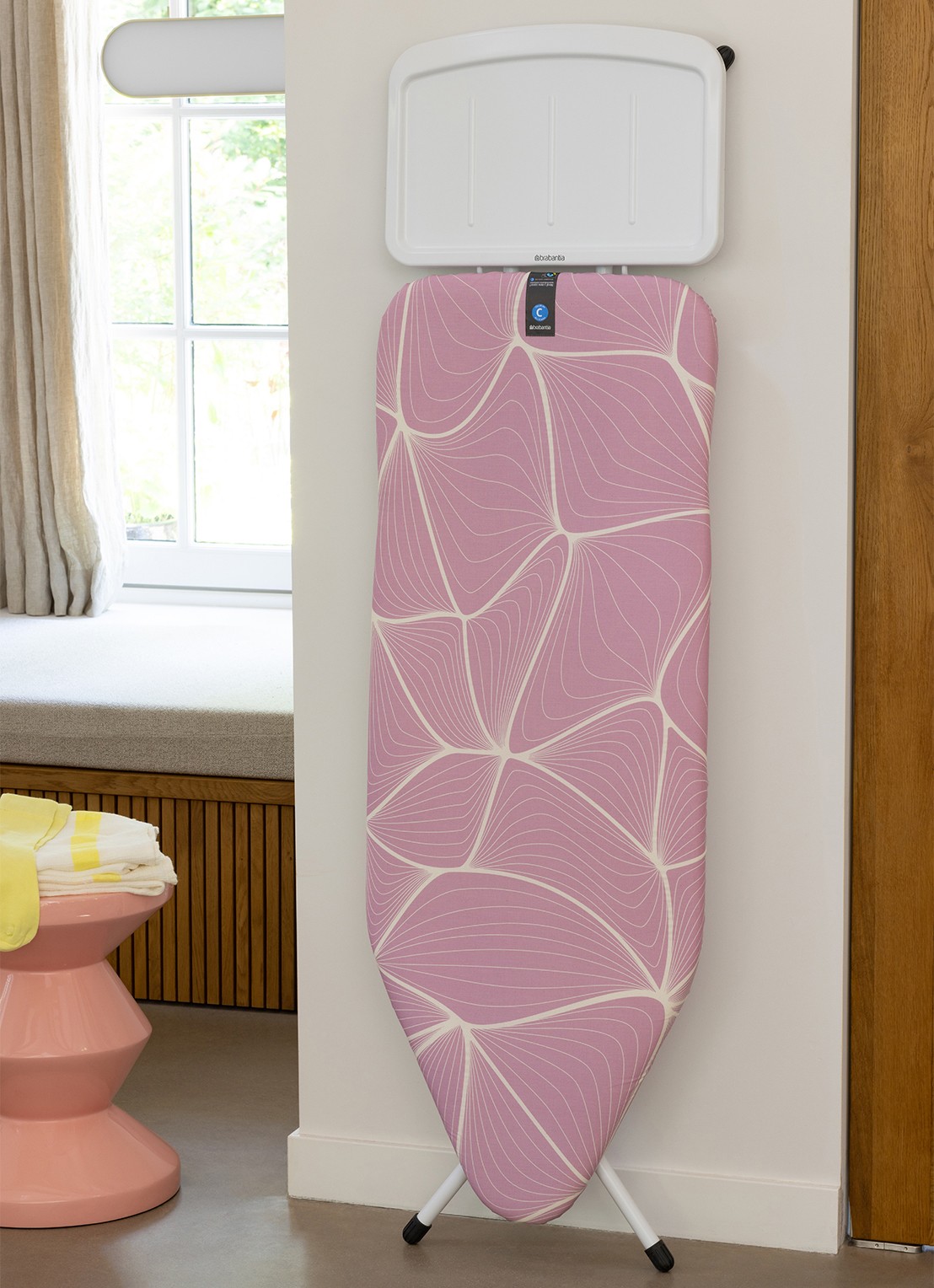 Brabantia Strijkplank C met stoomunithouder 124 x 45 cm - detail 2 wit