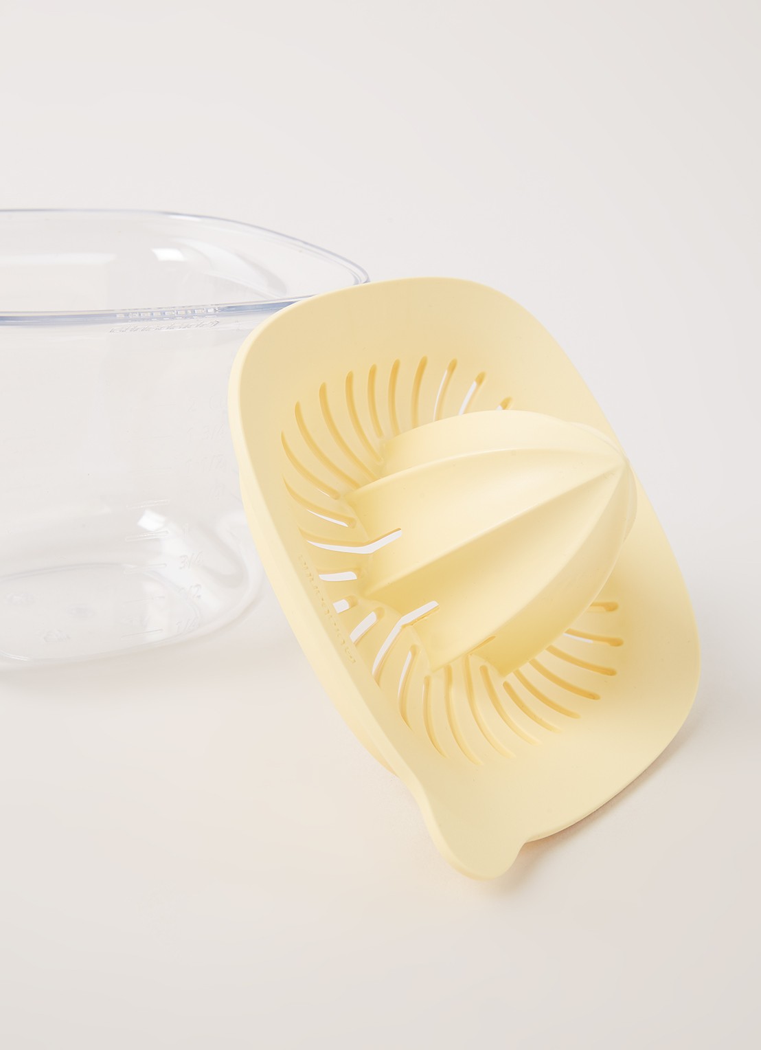 Brabantia TASTY+ citruspers met maatbeker 0,5 liter - detail 3 lichtgeel