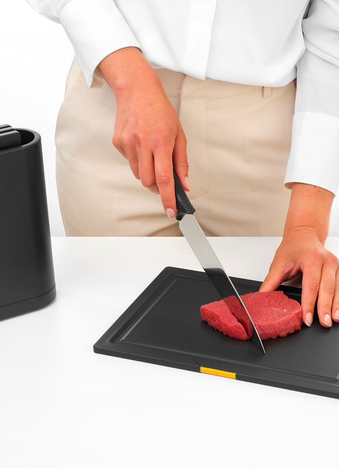 Brabantia  Tasty+ snijplank 22 x 36 cm met houder 4-delig - detail 5 grijs